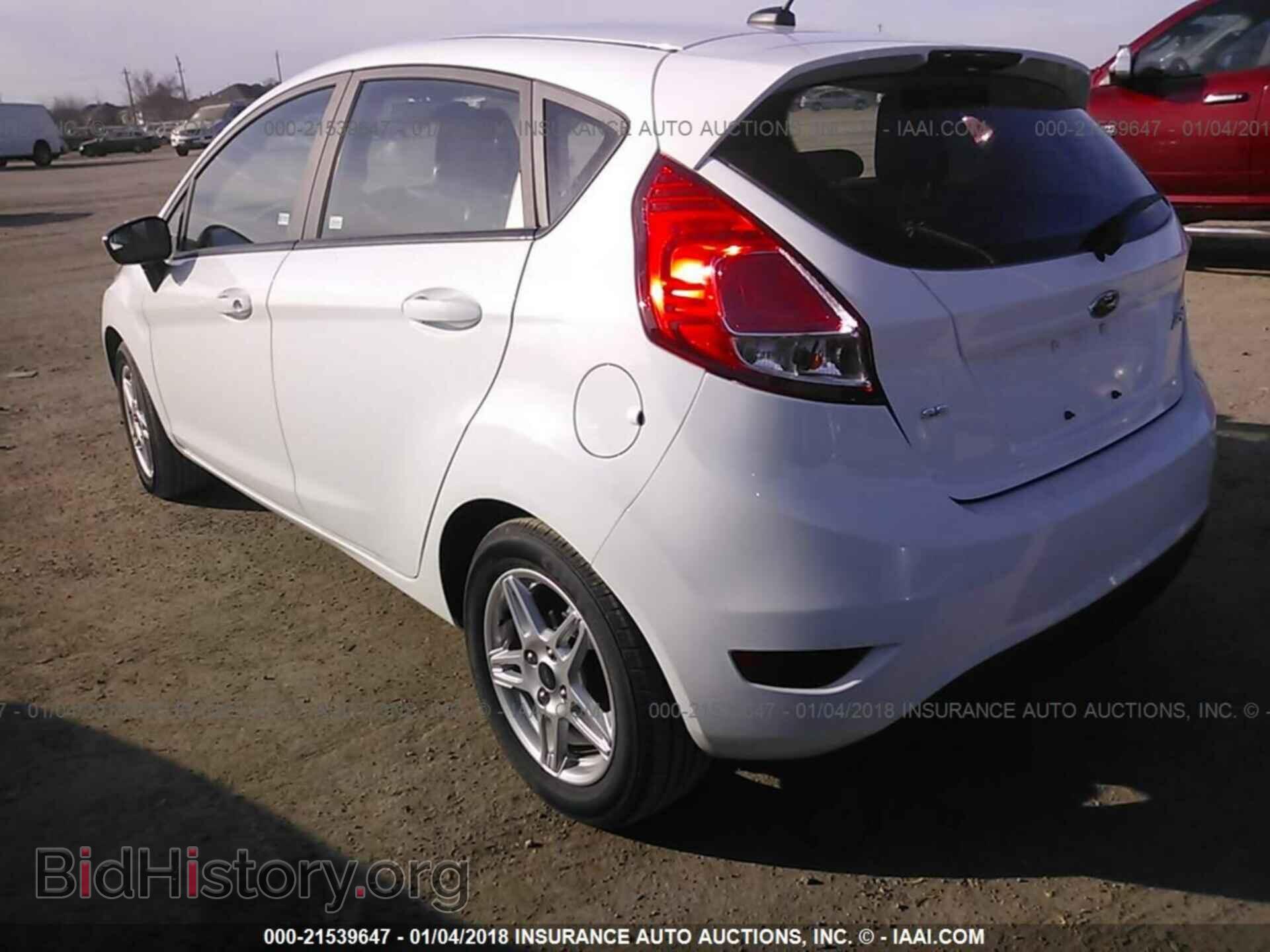 2017 Ford Fiesta - VIN: 3FADP4EJ3HM138457 - Photo 3
