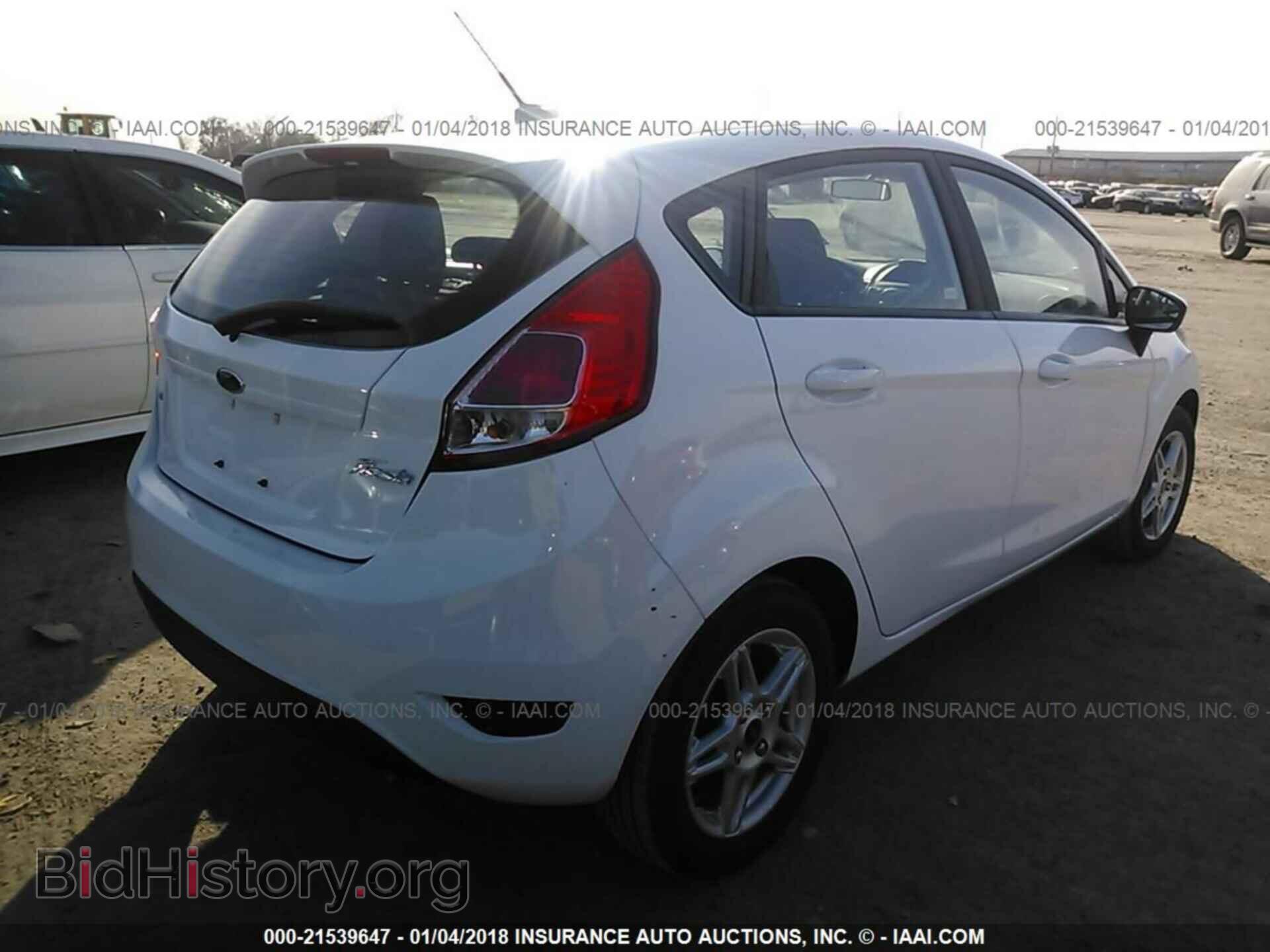 2017 Ford Fiesta - VIN: 3FADP4EJ3HM138457 - Photo 4