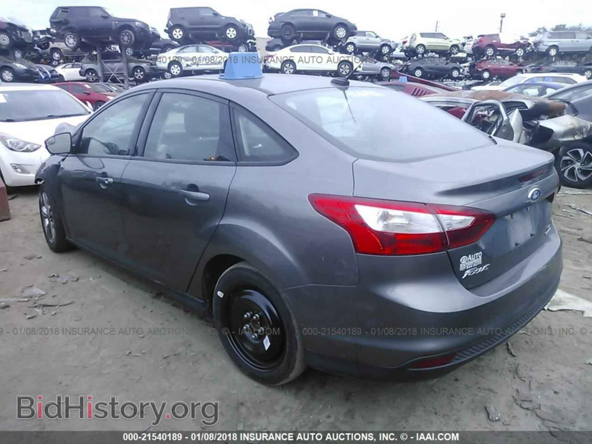 2014 Ford Focus - VIN: 1FADP3F28EL186518 - Photo 3