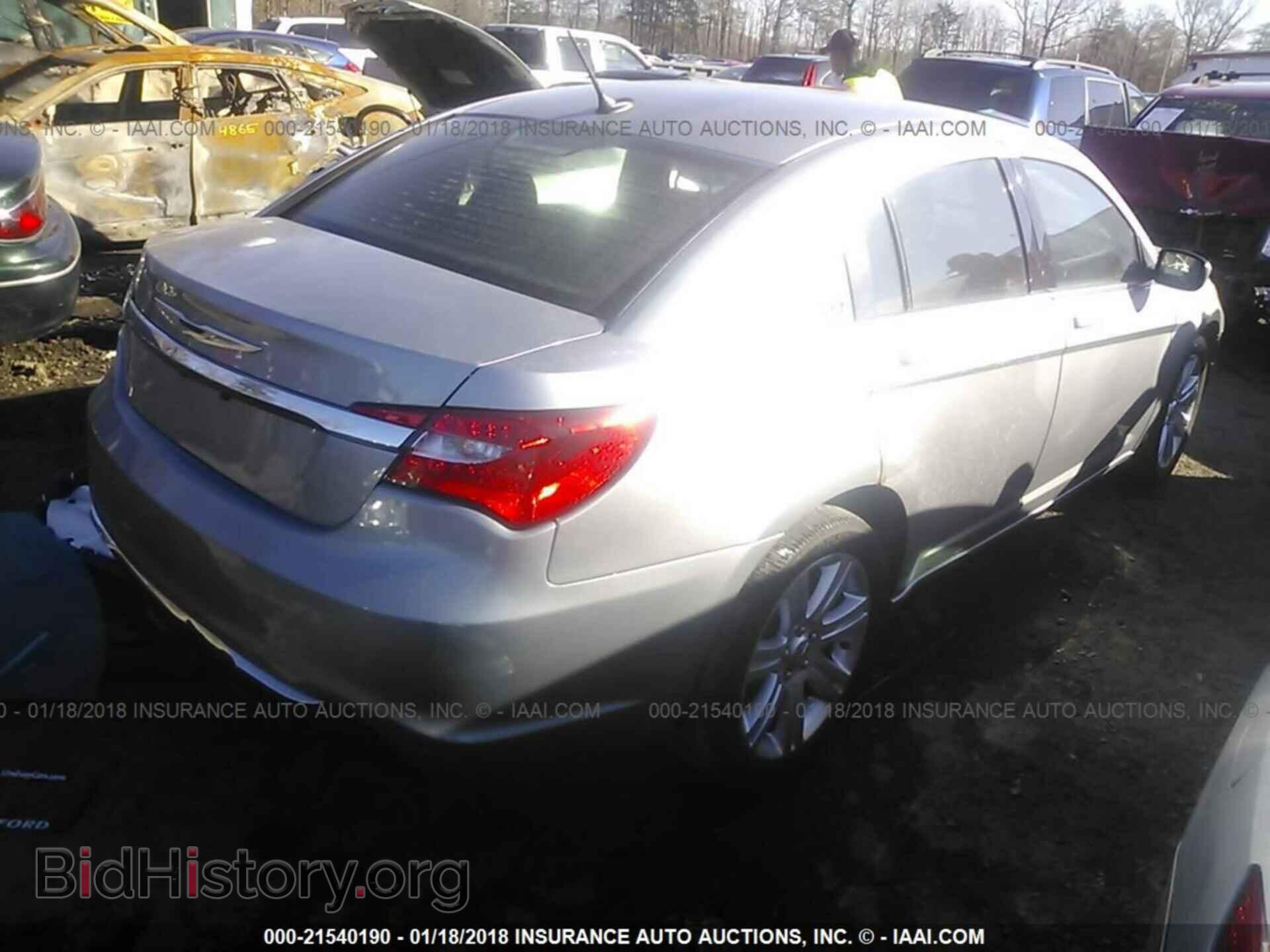 2013 Chrysler 200 - VIN: 1C3CCBBB9DN734731 - Photo 4
