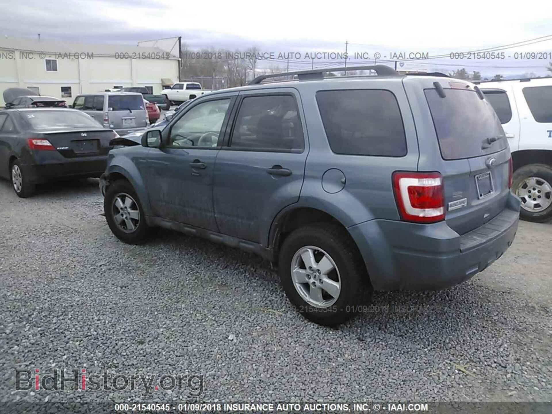 2011 Ford Escape - VIN: 1FMCU0D79BKB18818 - Photo 3
