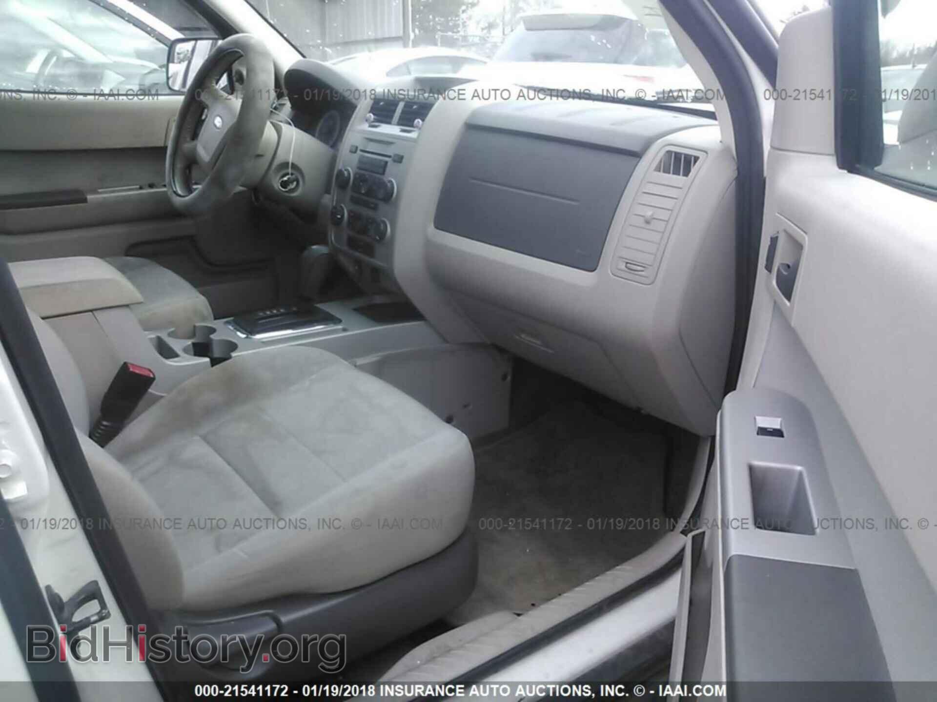 2011 Ford Escape - VIN: 1FMCU0DG7BKA19608 - Фото 5