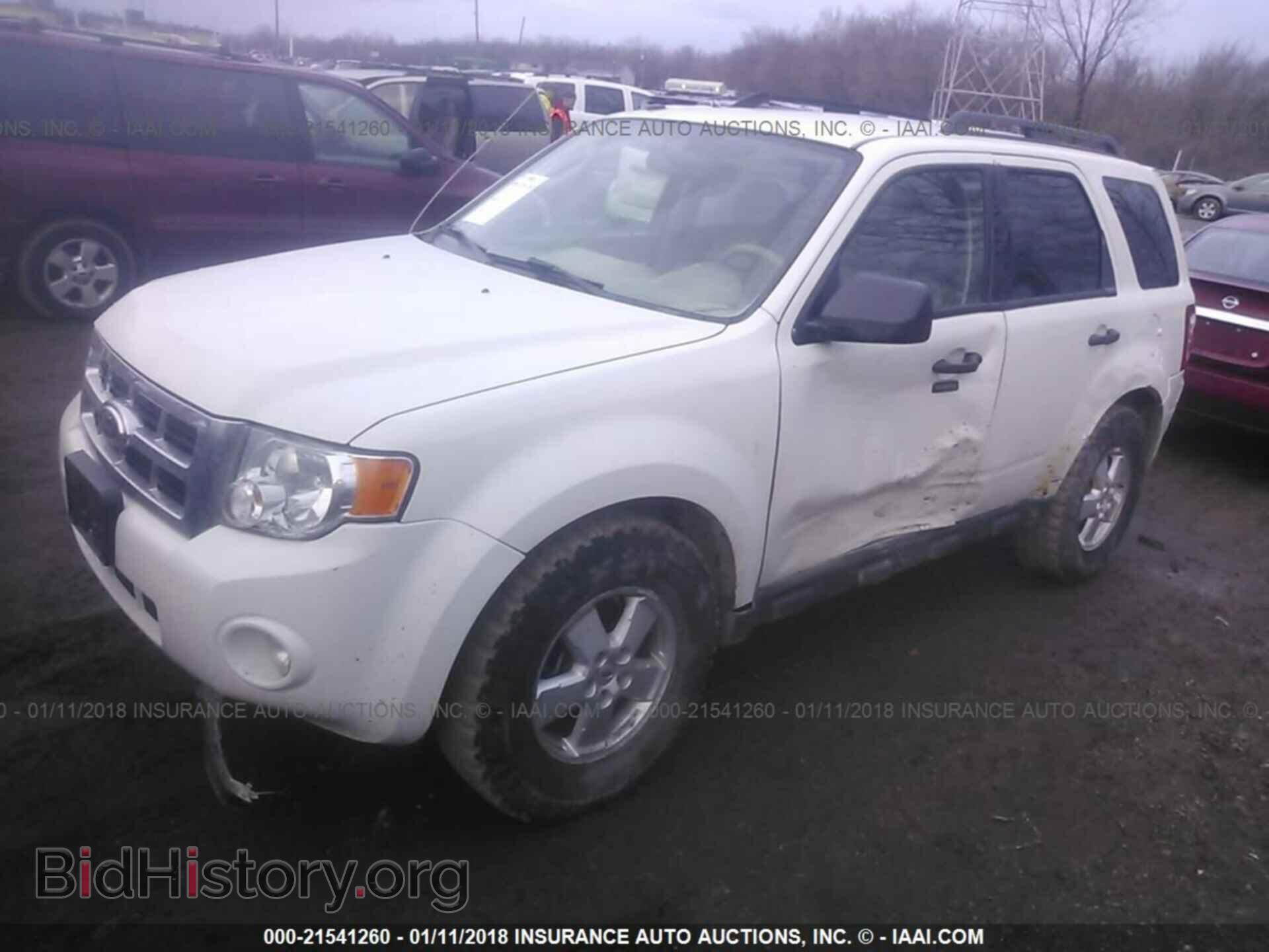 2012 Ford Escape - VIN: 1FMCU9D70CKC68533 - Photo 2