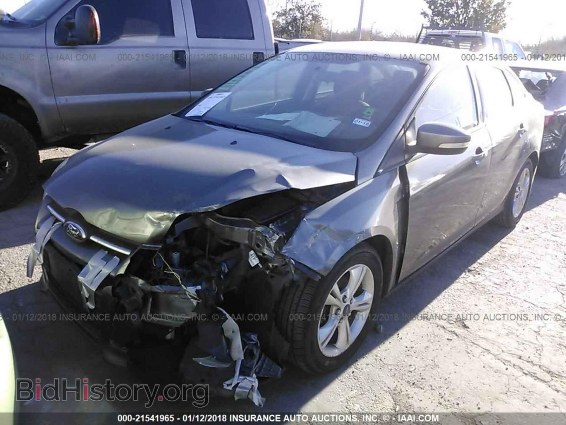 2013 Ford Focus - VIN: 1FADP3F25DL295808 - Photo 2