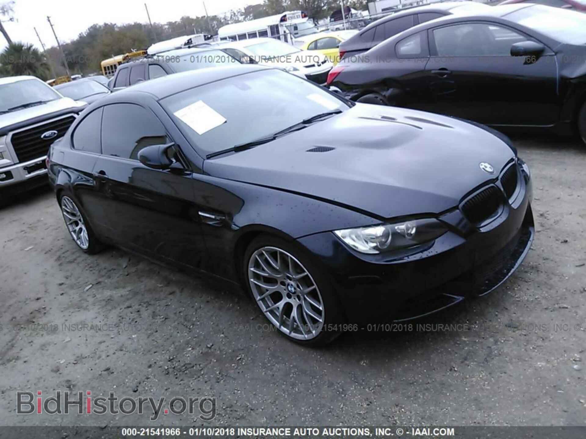 Фотография WBSKG9C50BE368130 - Bmw M3 2011