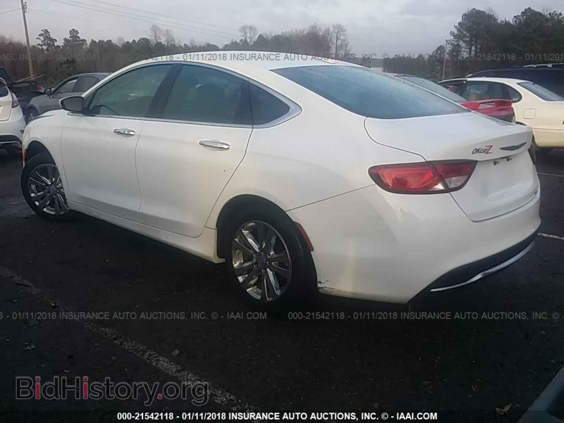 2016 Chrysler 200 - VIN: 1C3CCCAB0GN103104 - Photo 3