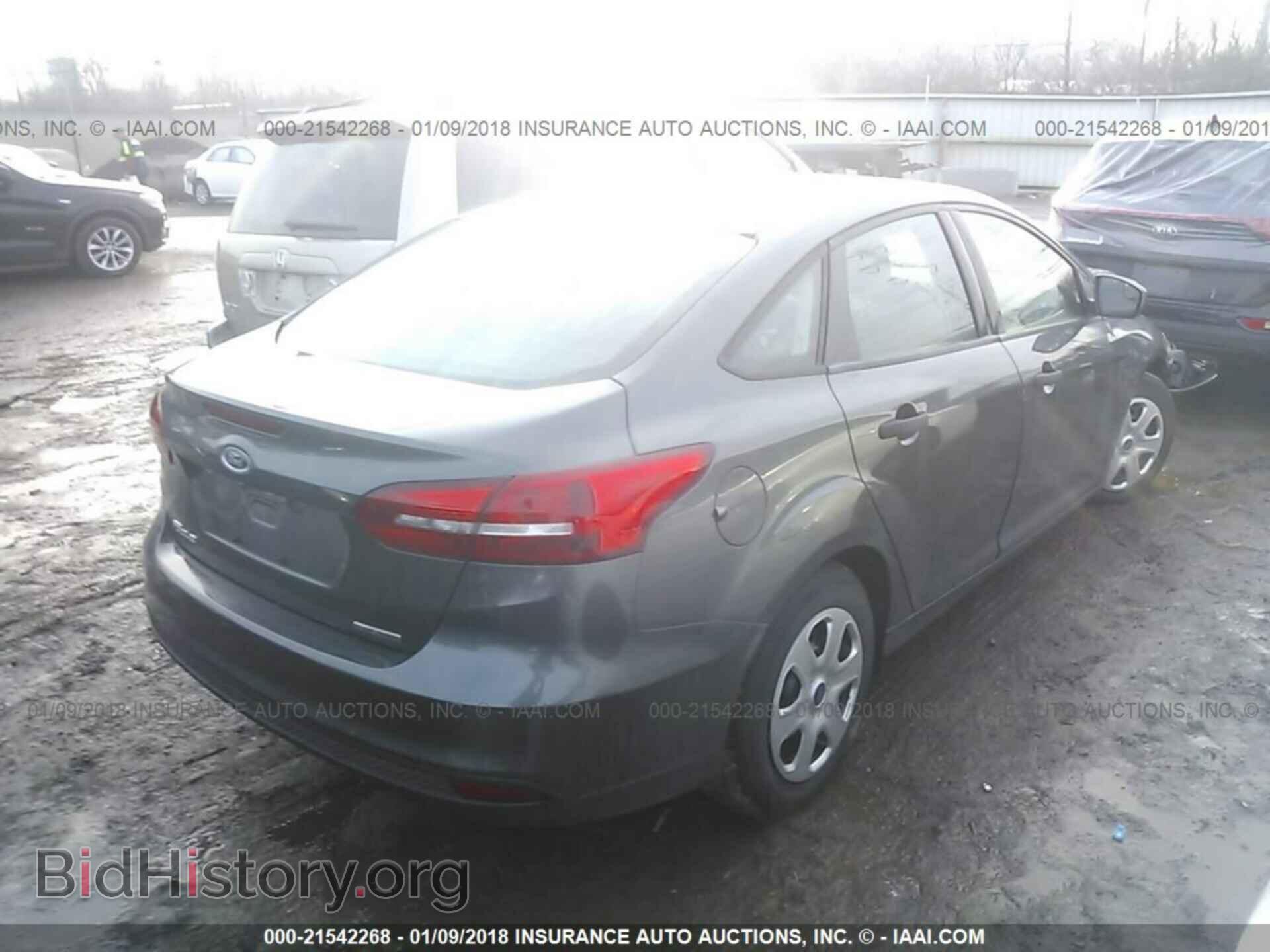 2016 Ford Focus - VIN: 1FADP3E28GL224849 - Фото 4