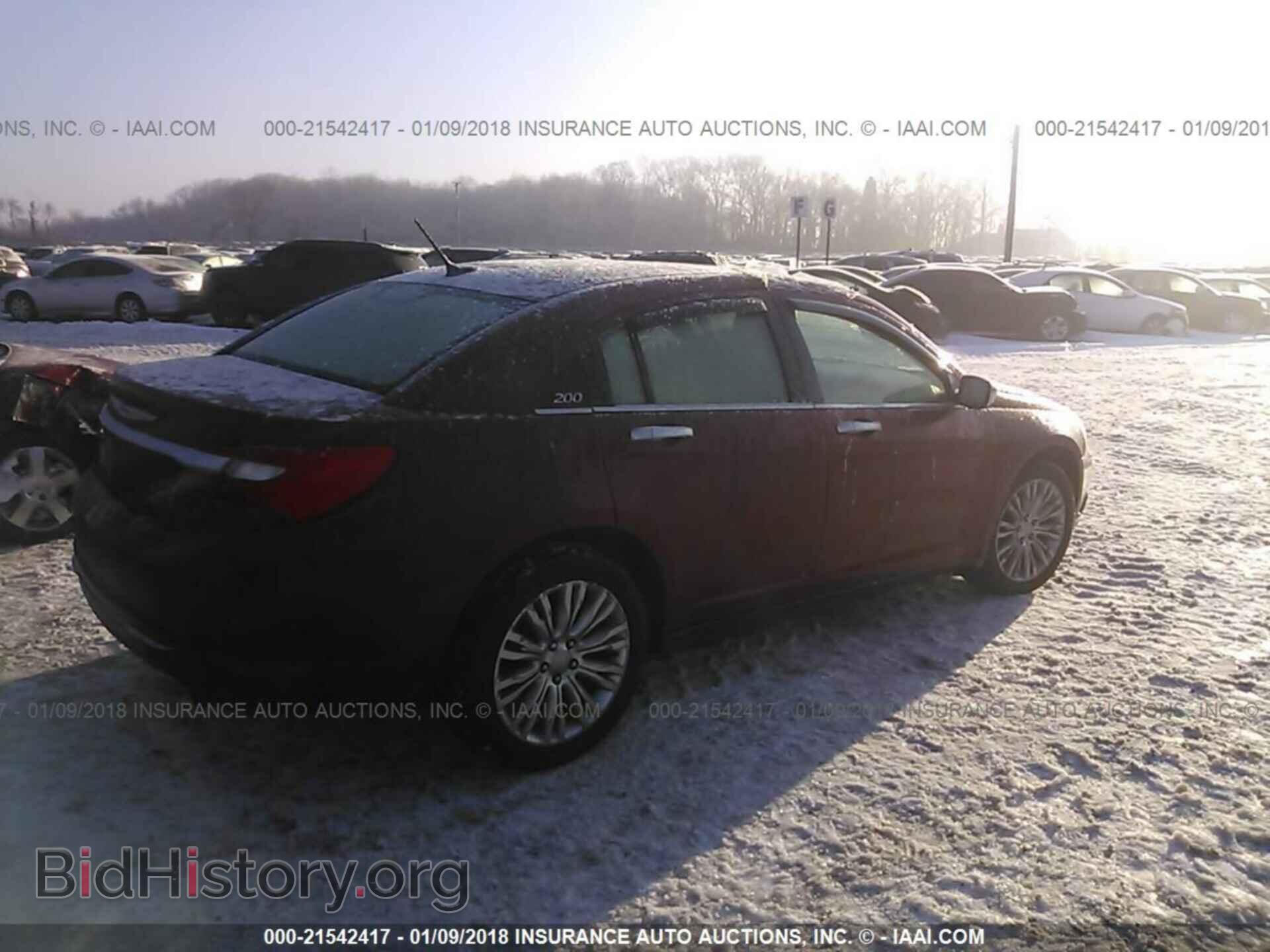 2011 Chrysler 200 - VIN: 1C3BC2FB7BN569572 - Фото 4