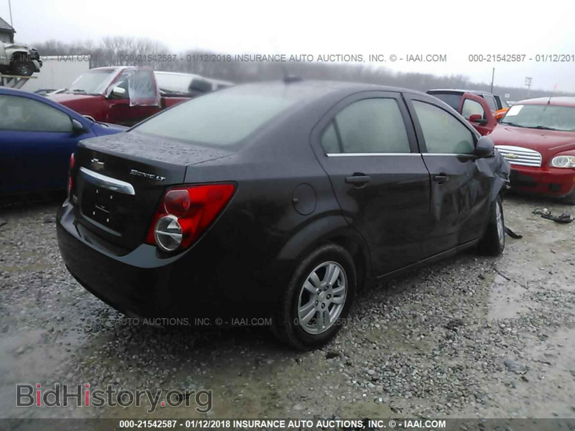 2015 Chevrolet Sonic - VIN: 1G1JC5SH4F4147377 - Фото 4