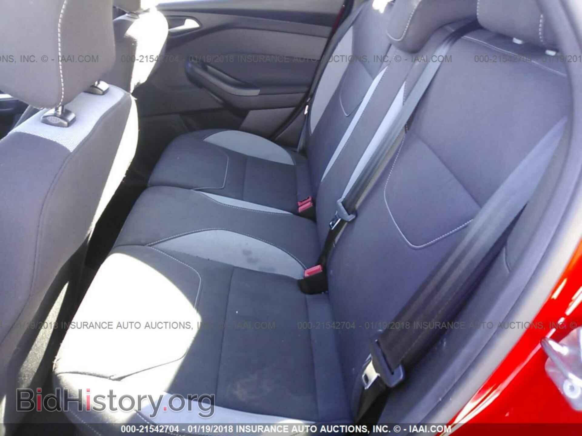 2016 Ford Focus - VIN: 1FADP3L91GL257577 - Photo 8