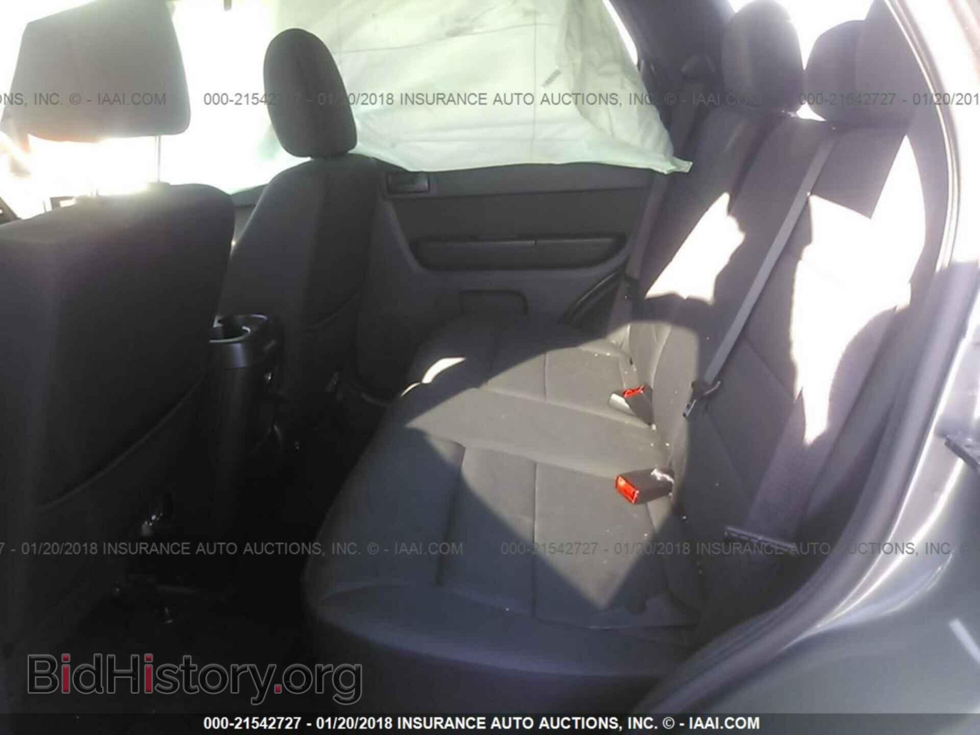 2012 Ford Escape - VIN: 1FMCU0D74CKC39239 - Photo 8