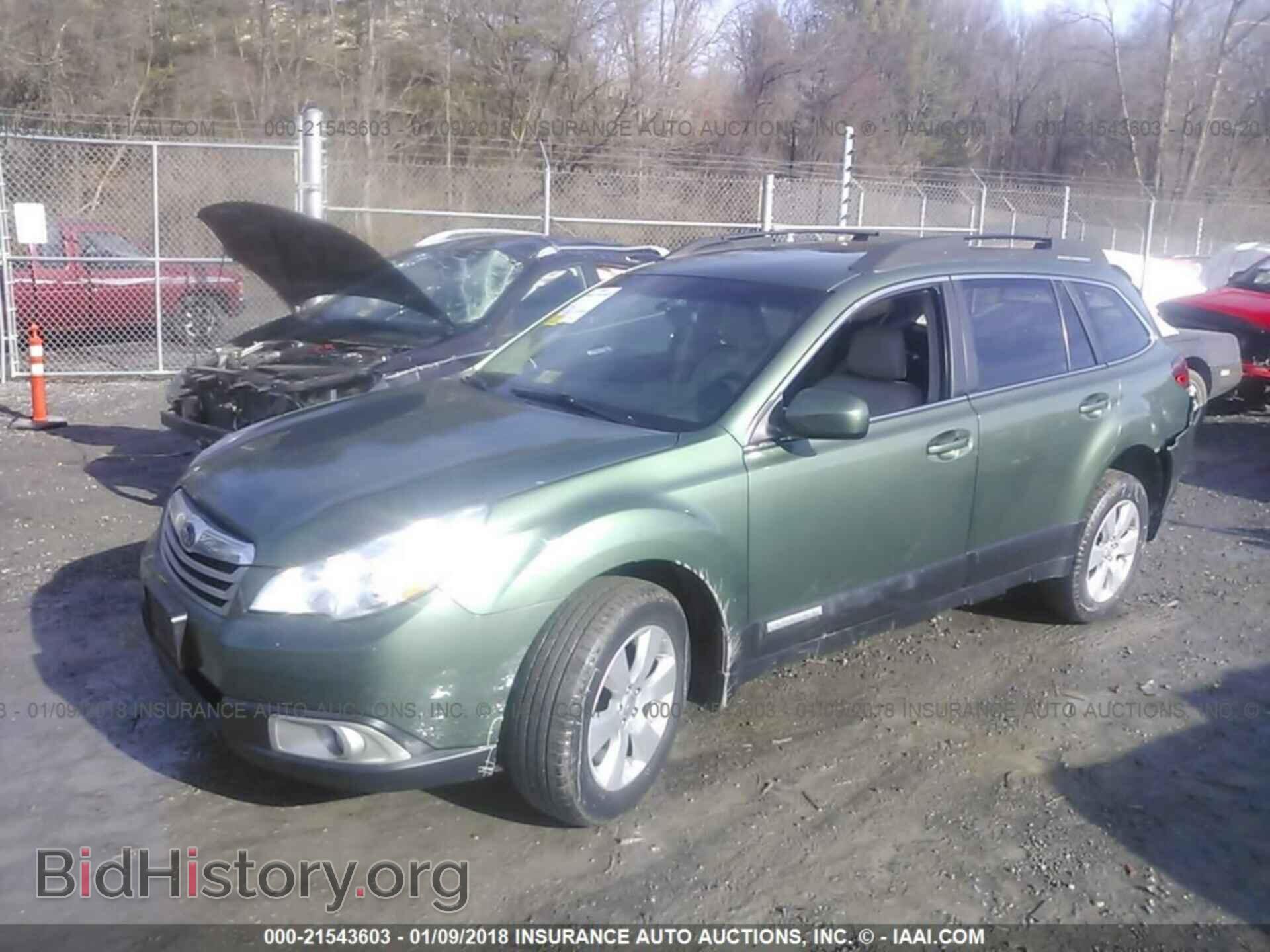 2011 Subaru Outback - VIN: 4S4BRBCC1B3334714 - Фото 2