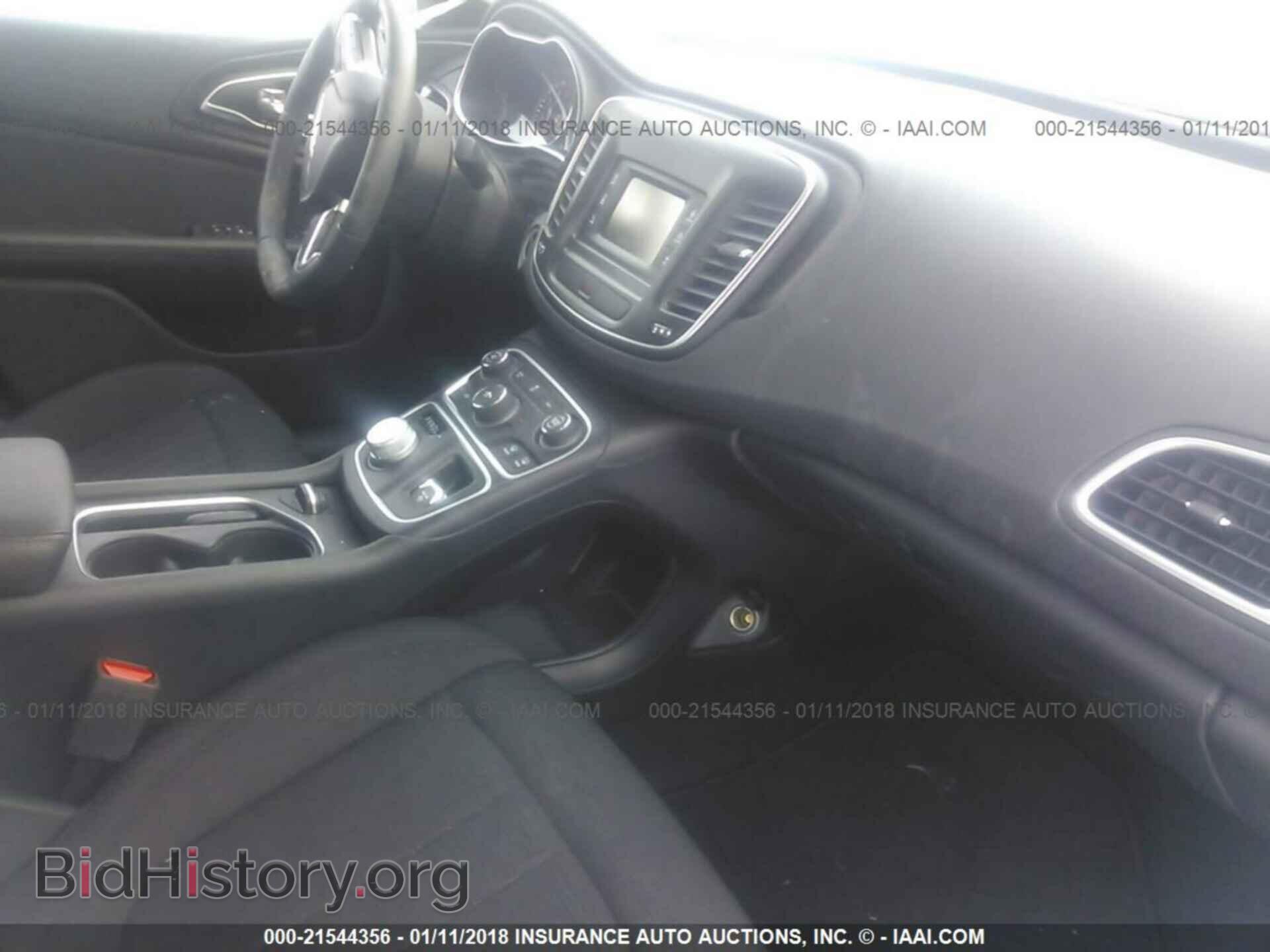 2017 Chrysler 200 - VIN: 1C3CCCFB8HN510081 - Фото 5