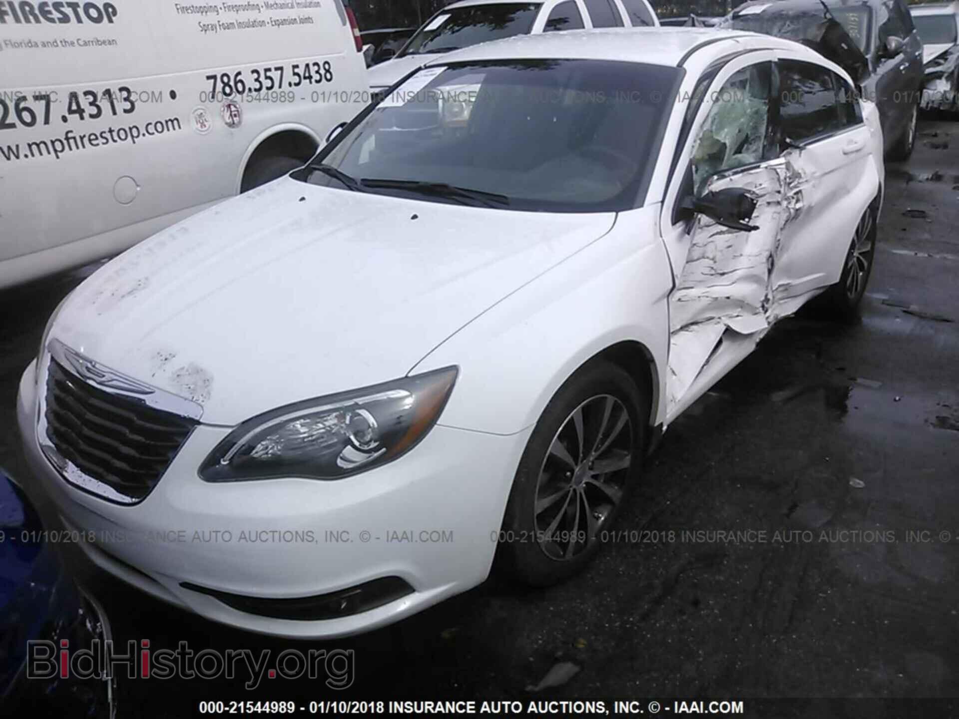 2012 Chrysler 200 - VIN: 1C3CCBBG2CN263631 - Фото 2