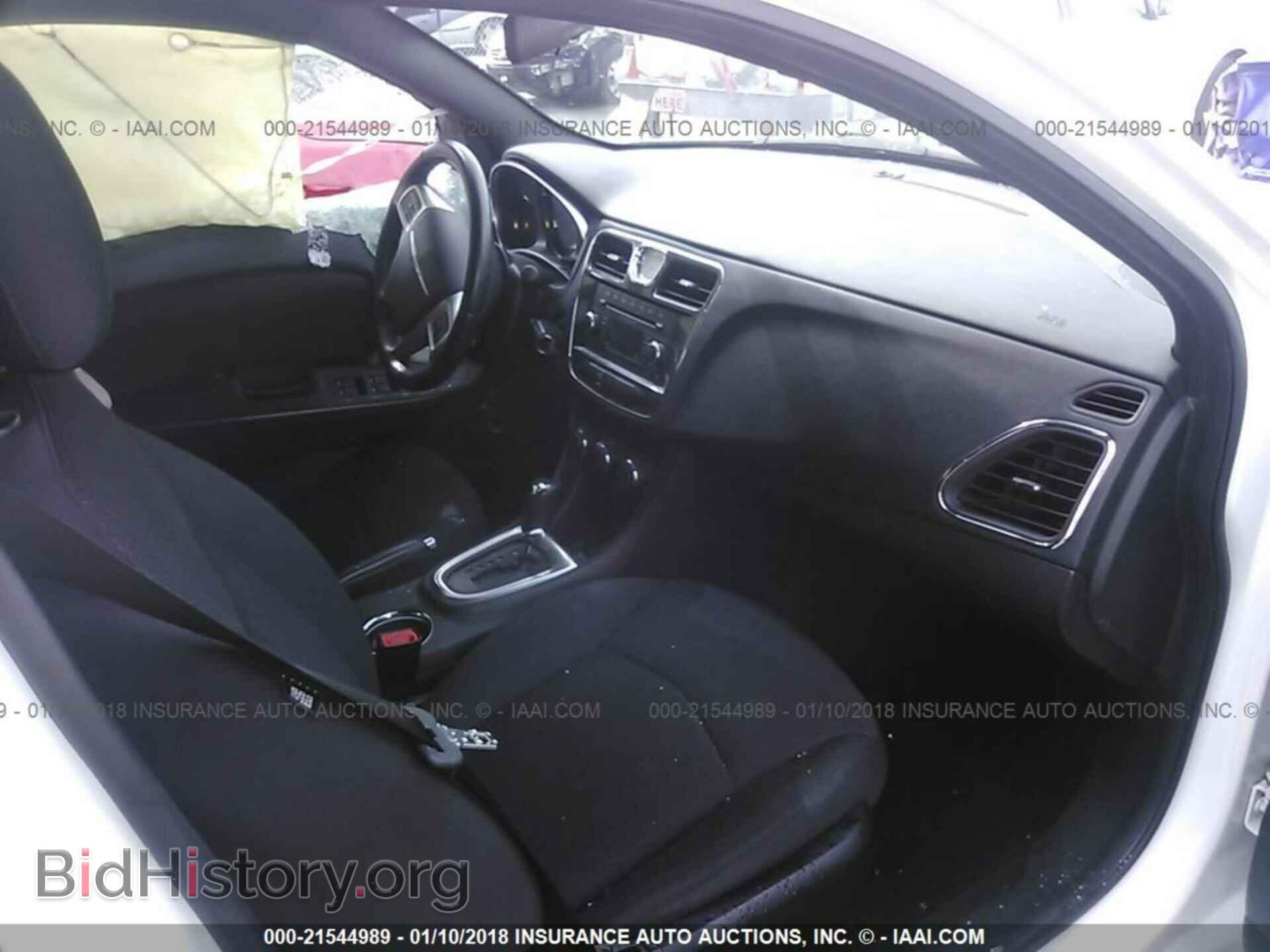 2012 Chrysler 200 - VIN: 1C3CCBBG2CN263631 - Фото 5