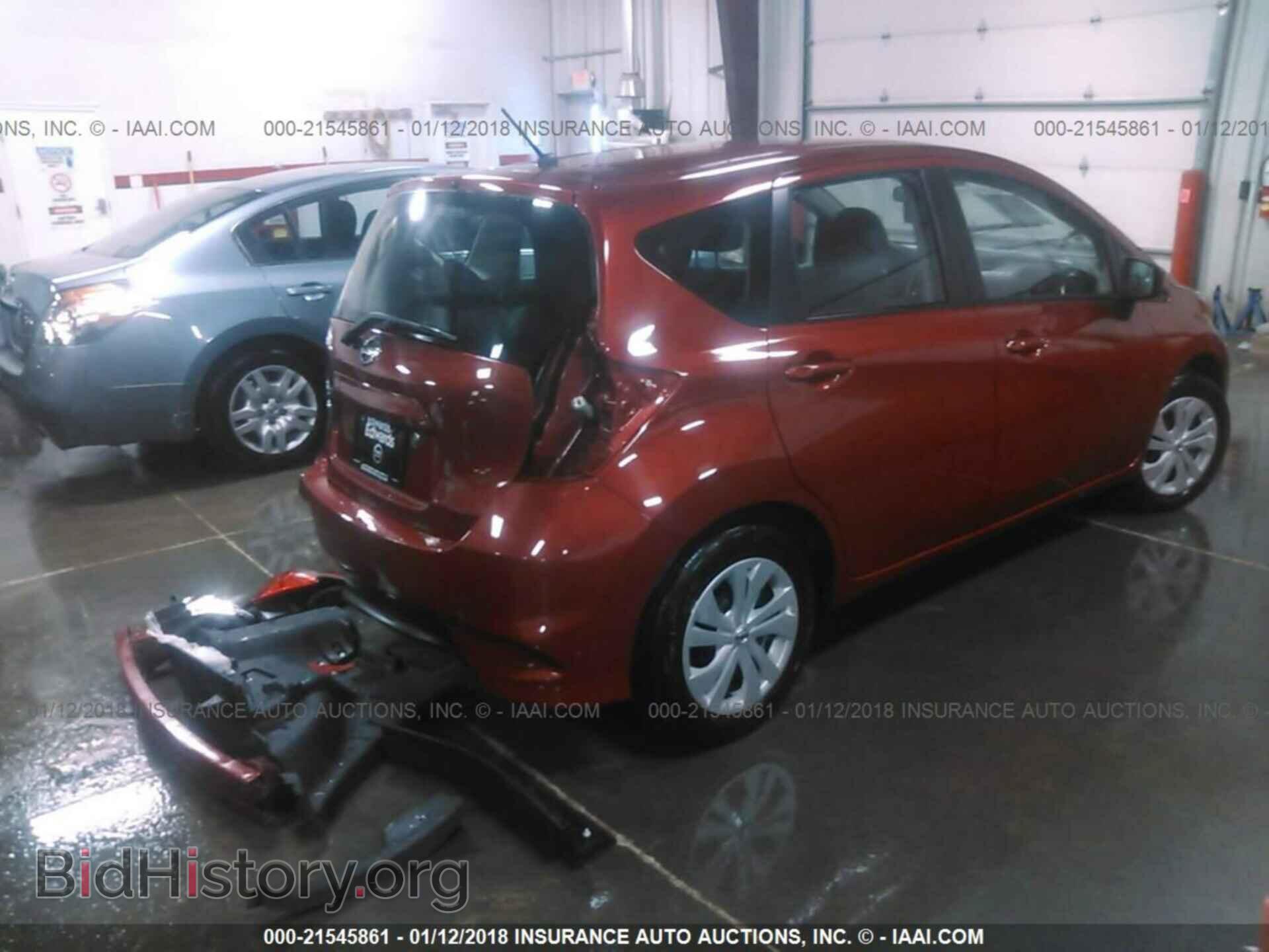 2017 Nissan Versa note - VIN: 3N1CE2CPXHL372255 - Photo 4