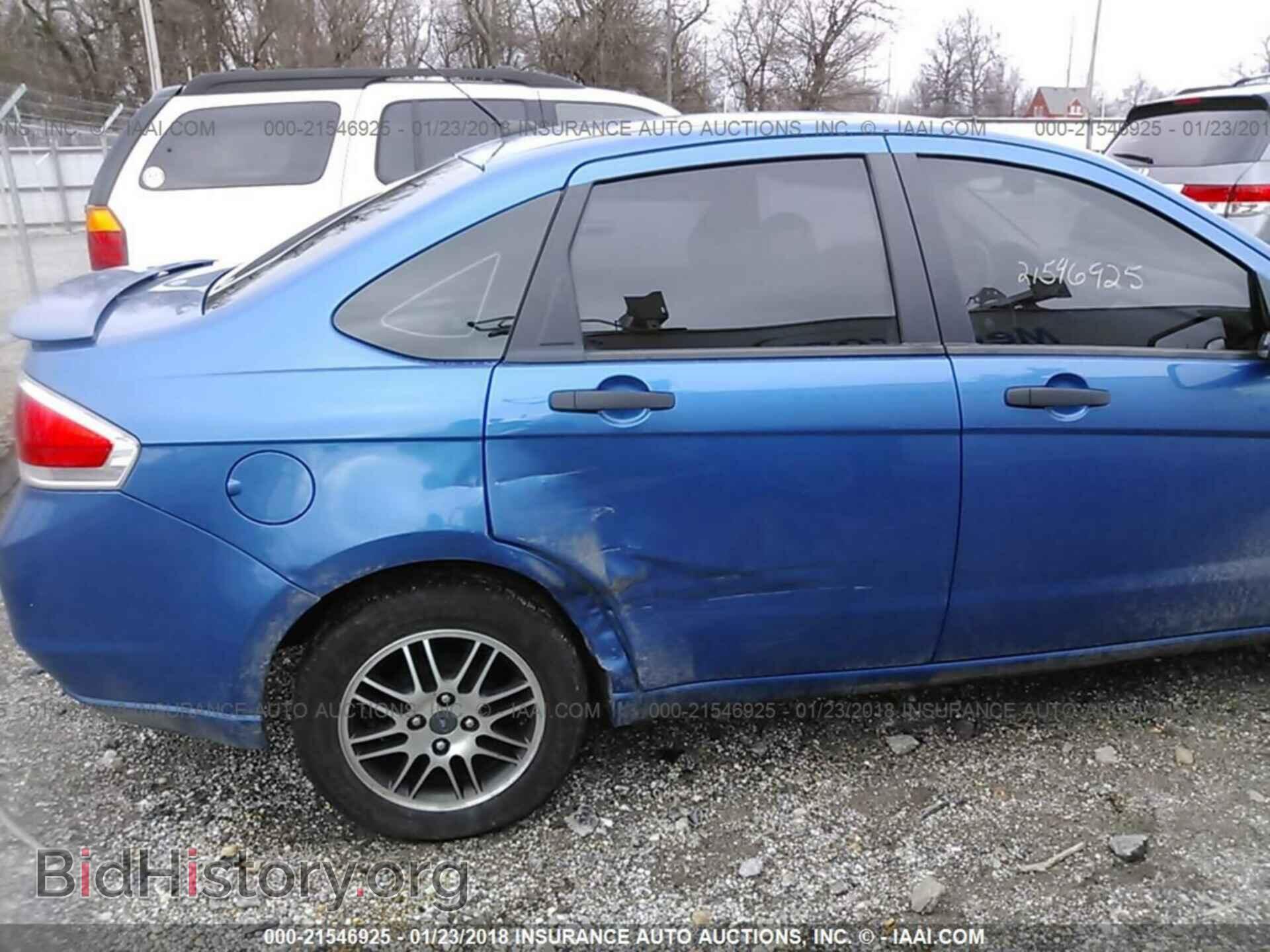 2011 Ford Focus - VIN: 1FAHP3FN7BW148686 - Photo 6