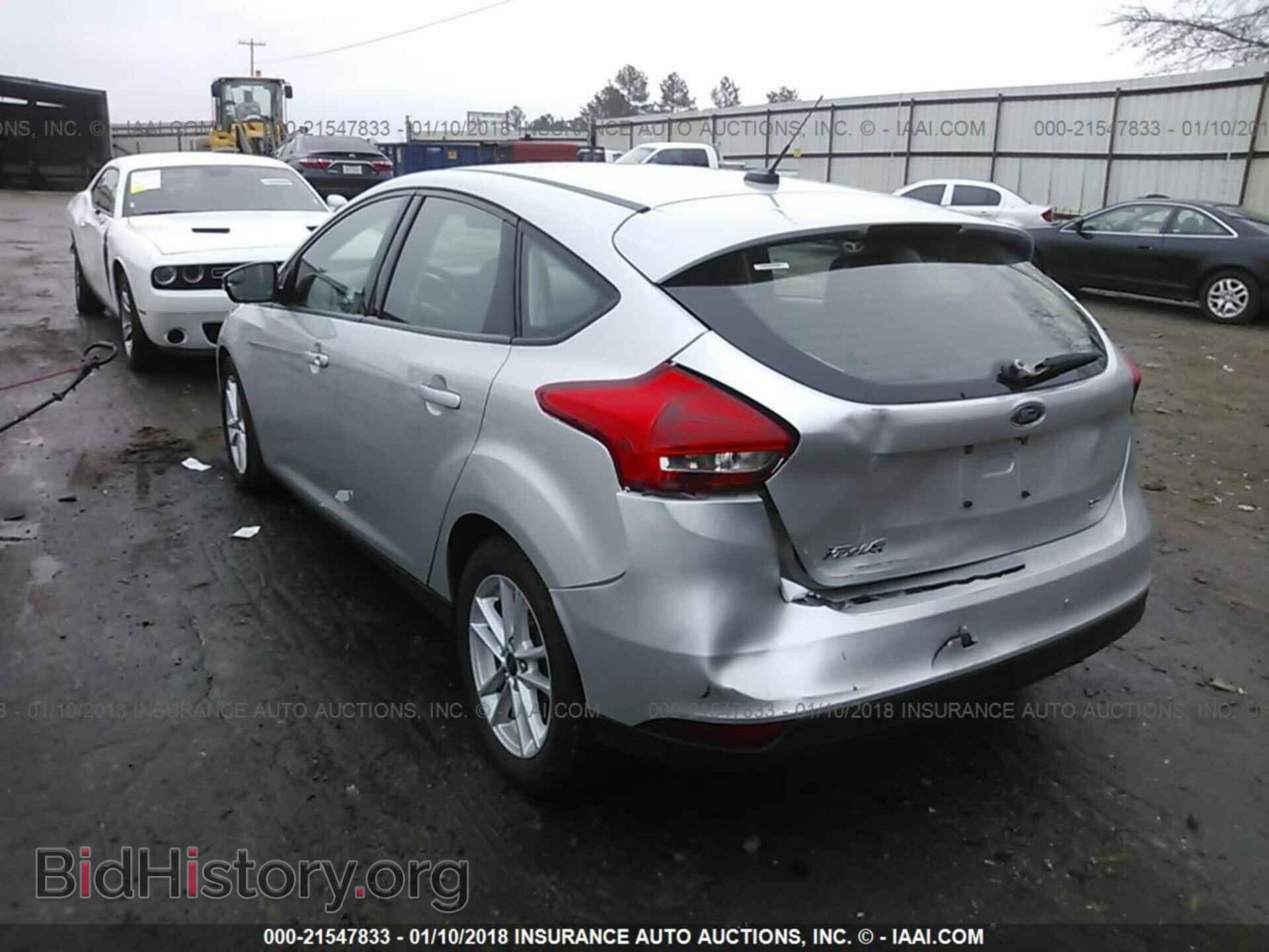 2017 Ford Focus - VIN: 1FADP3K20HL216380 - Фото 3