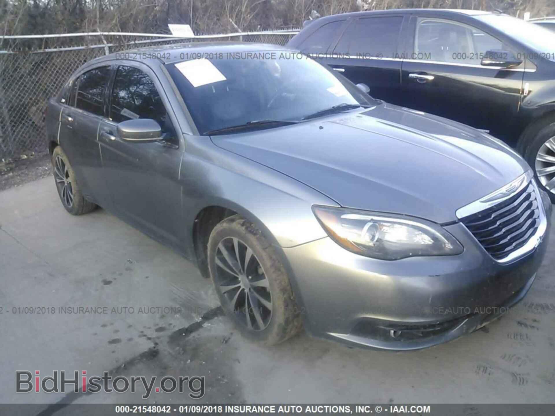 Photo 1C3BC8FG6BN577693 - Chrysler 200 2011