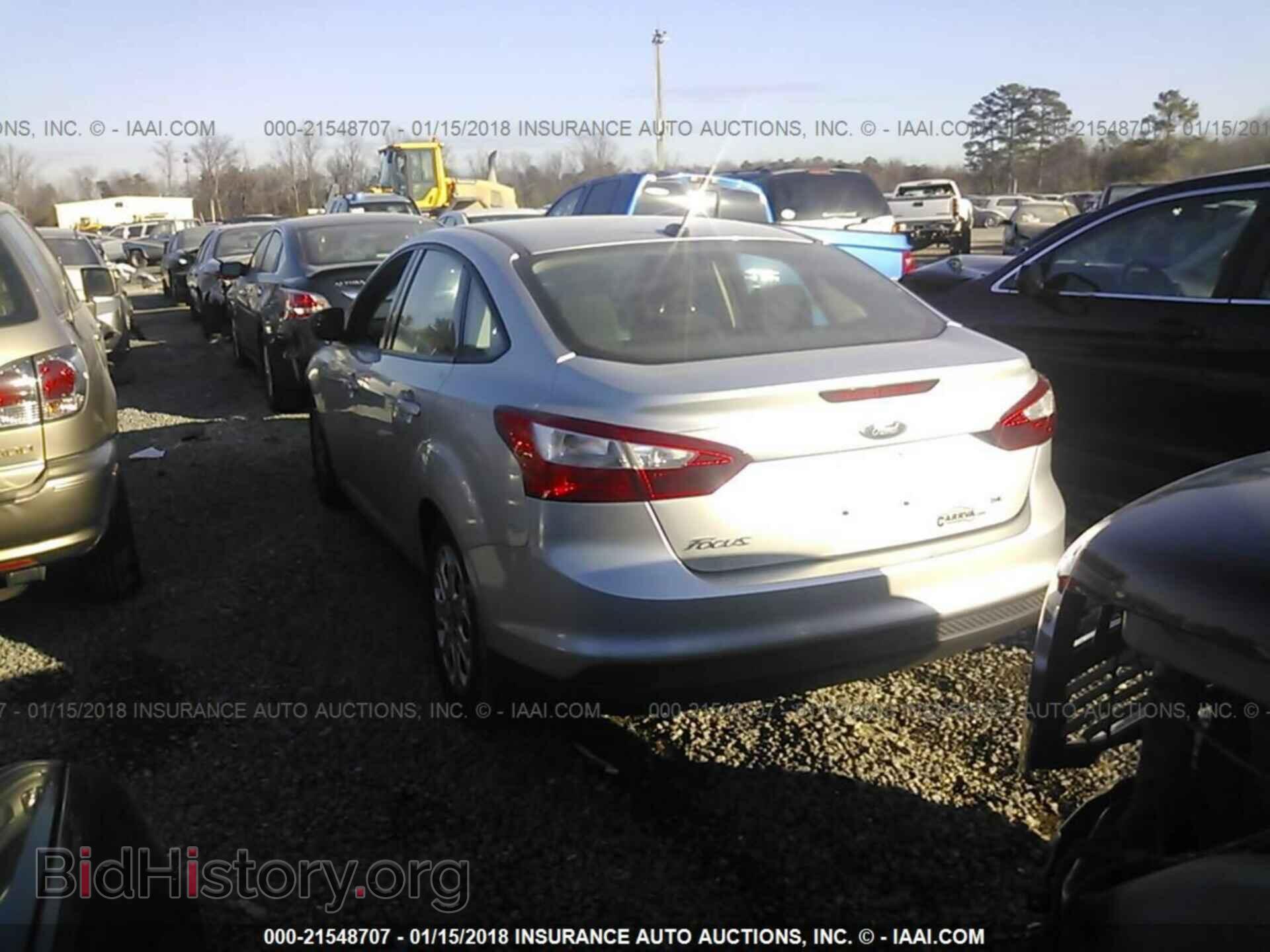 2012 Ford Focus - VIN: 1FAHP3F25CL196180 - Photo 3