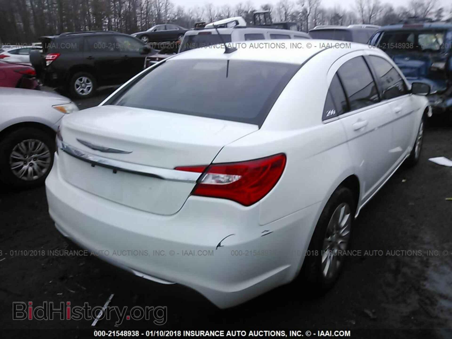 2014 Chrysler 200 - VIN: 1C3CCBAB2EN210999 - Photo 4