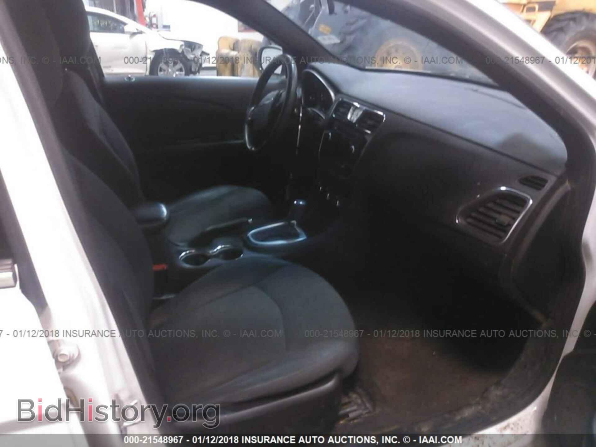 2011 Chrysler 200 - VIN: 1C3BC4FB8BN547673 - Фото 5