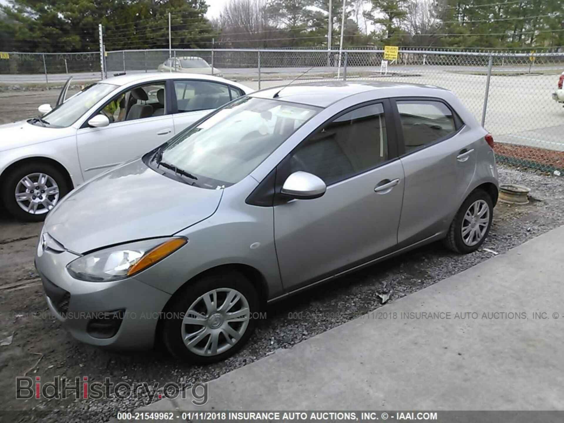 2014 Mazda Mazda2 - VIN: JM1DE1KY2E0184490 - Photo 2