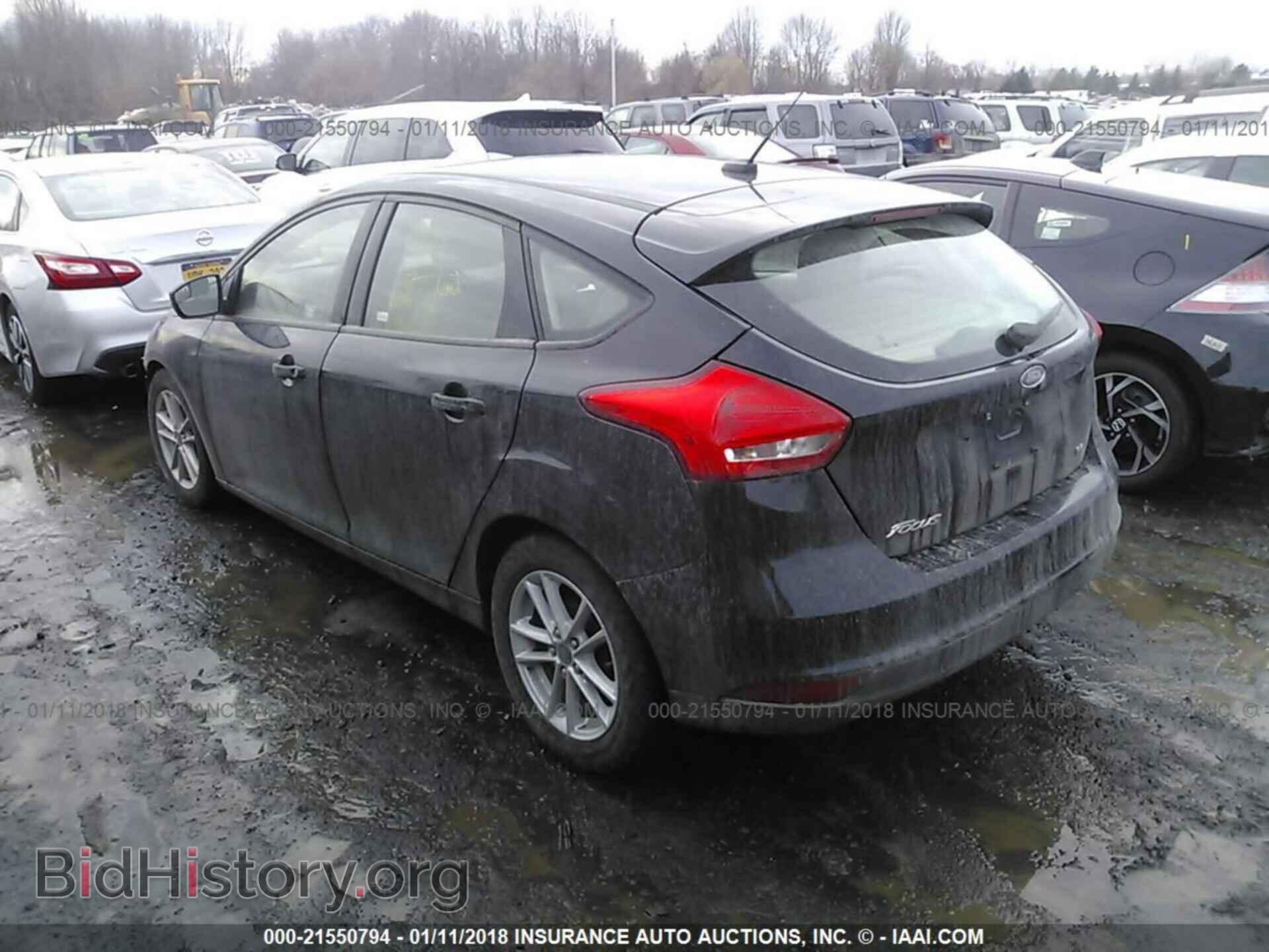 2017 Ford Focus - VIN: 1FADP3K21HL231258 - Фото 3