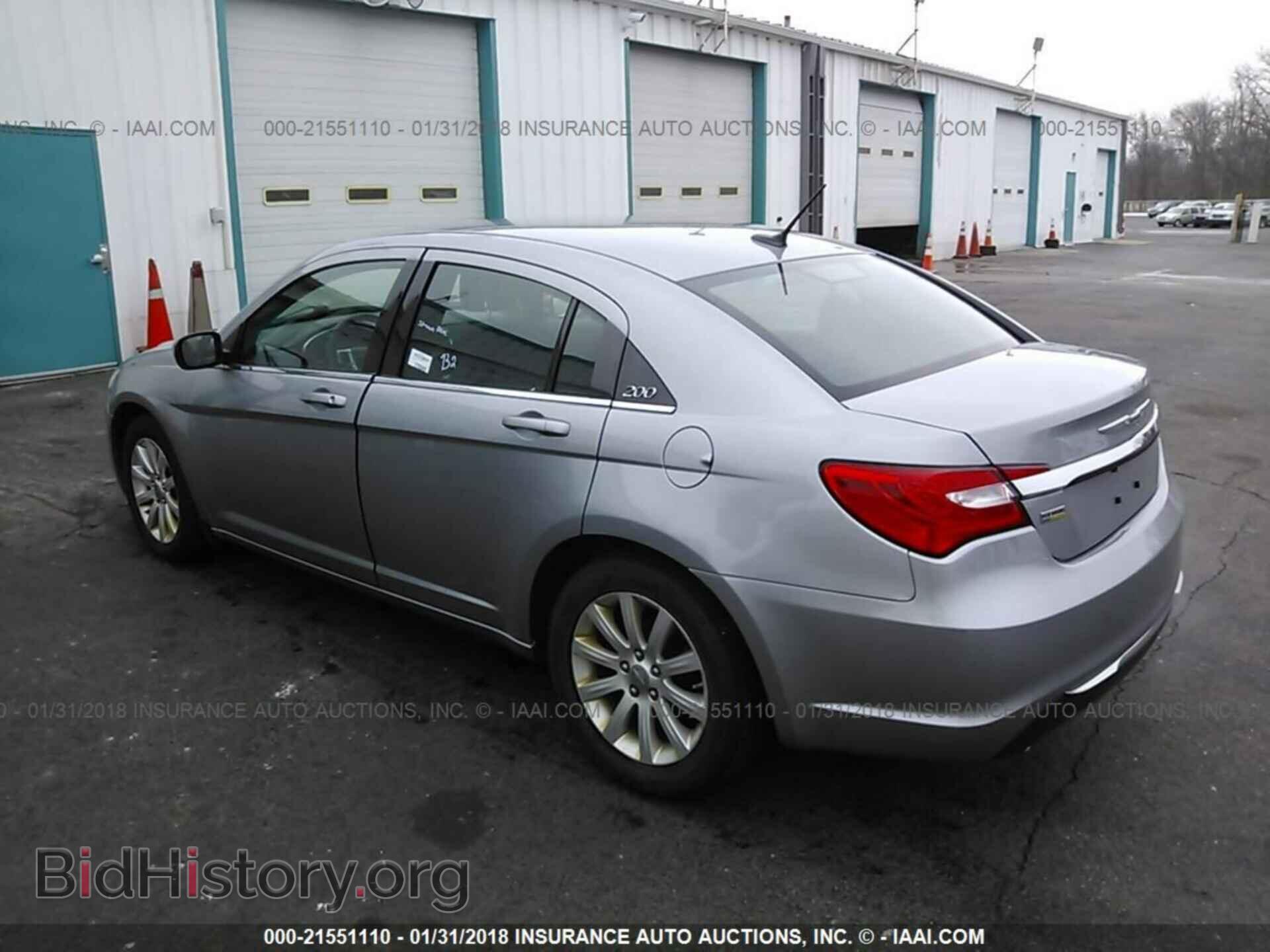 2014 Chrysler 200 - VIN: 1C3CCBBG0EN114265 - Фото 3