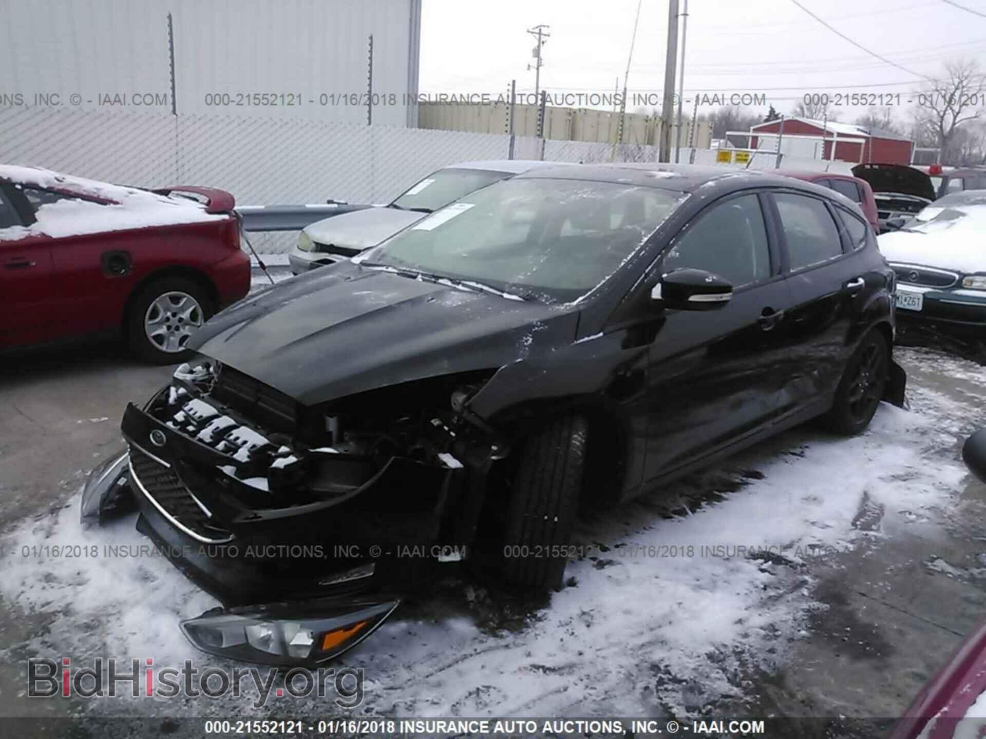 2016 Ford Focus - VIN: 1FADP3K29GL361304 - Photo 2