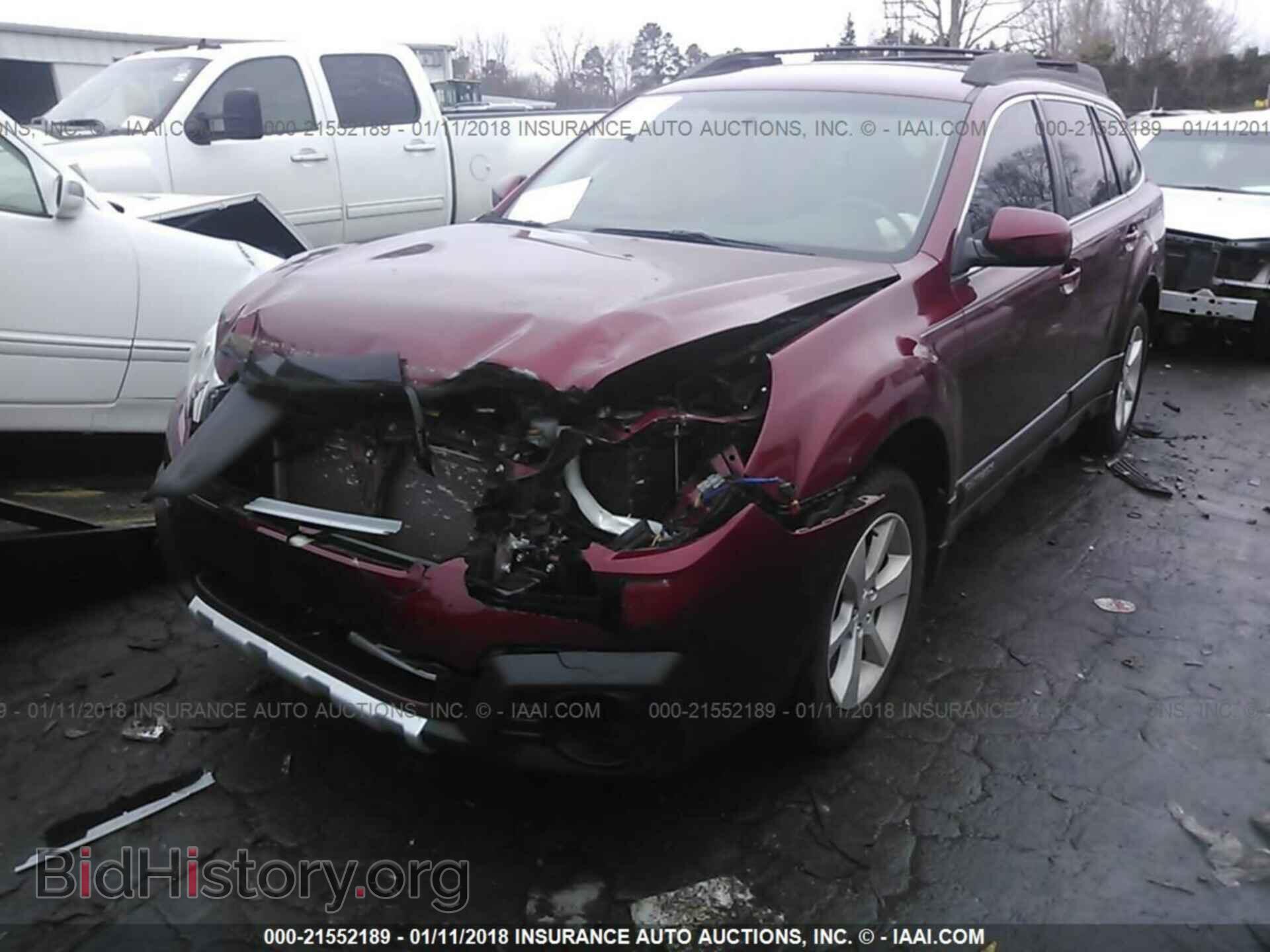 2014 Subaru Outback - VIN: 4S4BRCCC0E3327621 - Фото 2