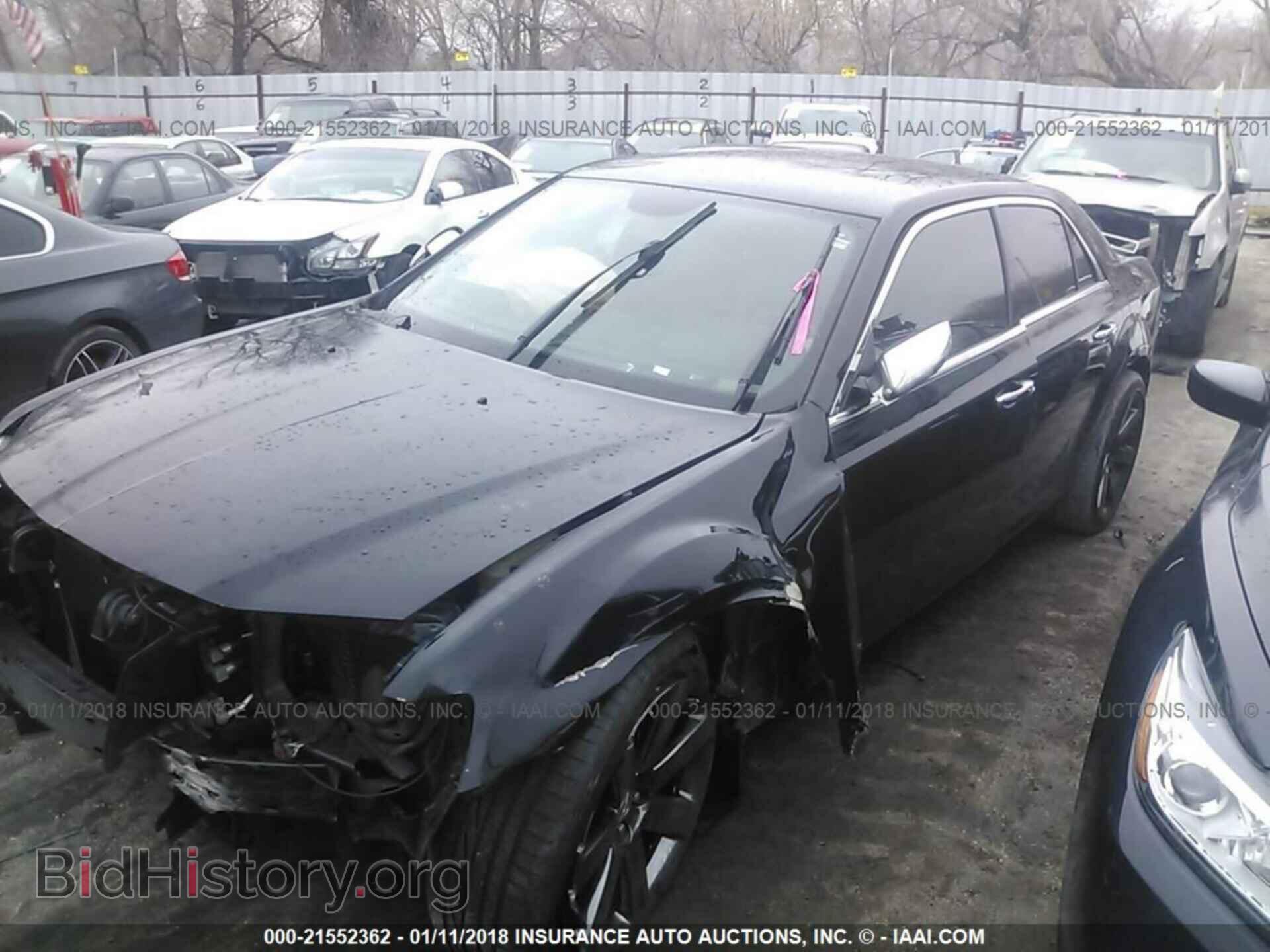 2013 Chrysler 300c - VIN: 2C3CCAKG2DH633965 - Фото 2