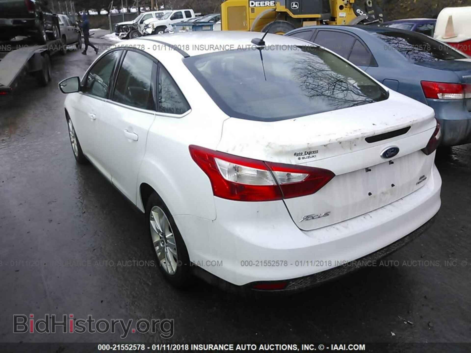 2012 Ford Focus - VIN: 1FAHP3H2XCL379412 - Photo 3