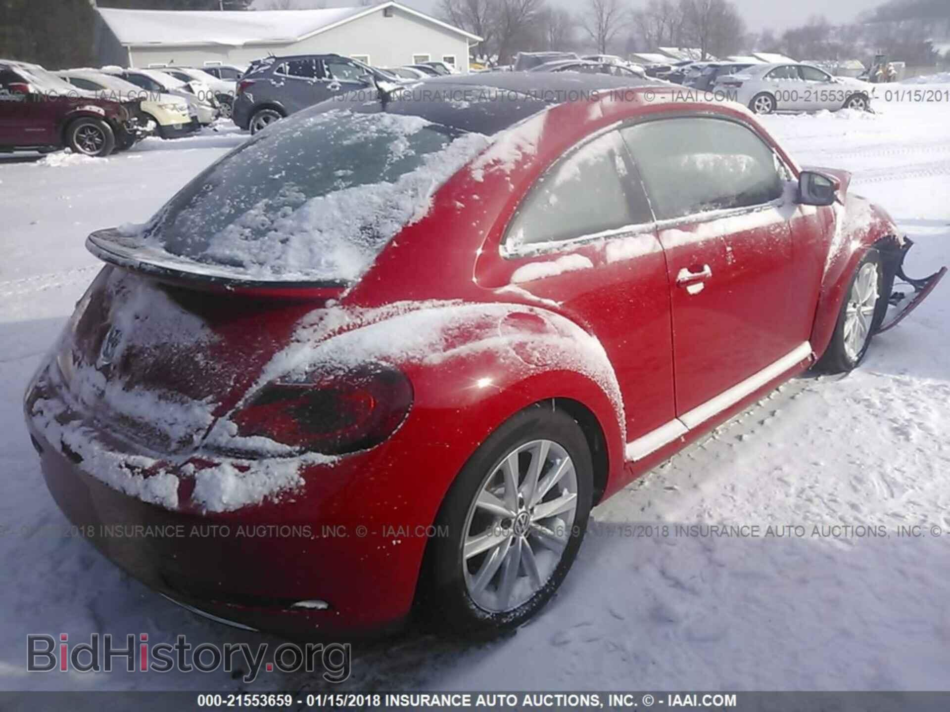 2017 Volkswagen Beetle - VIN: 3VWJ17AT8HM609362 - Фото 4