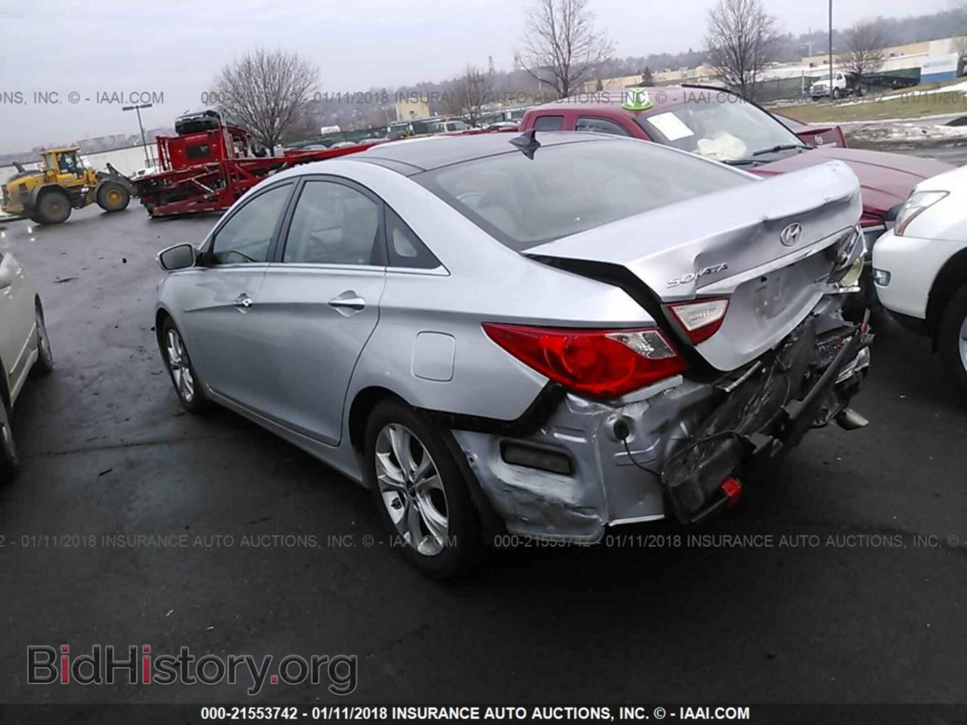 2012 Hyundai Sonata - VIN: 5NPEC4AC2CH485343 - Фото 3