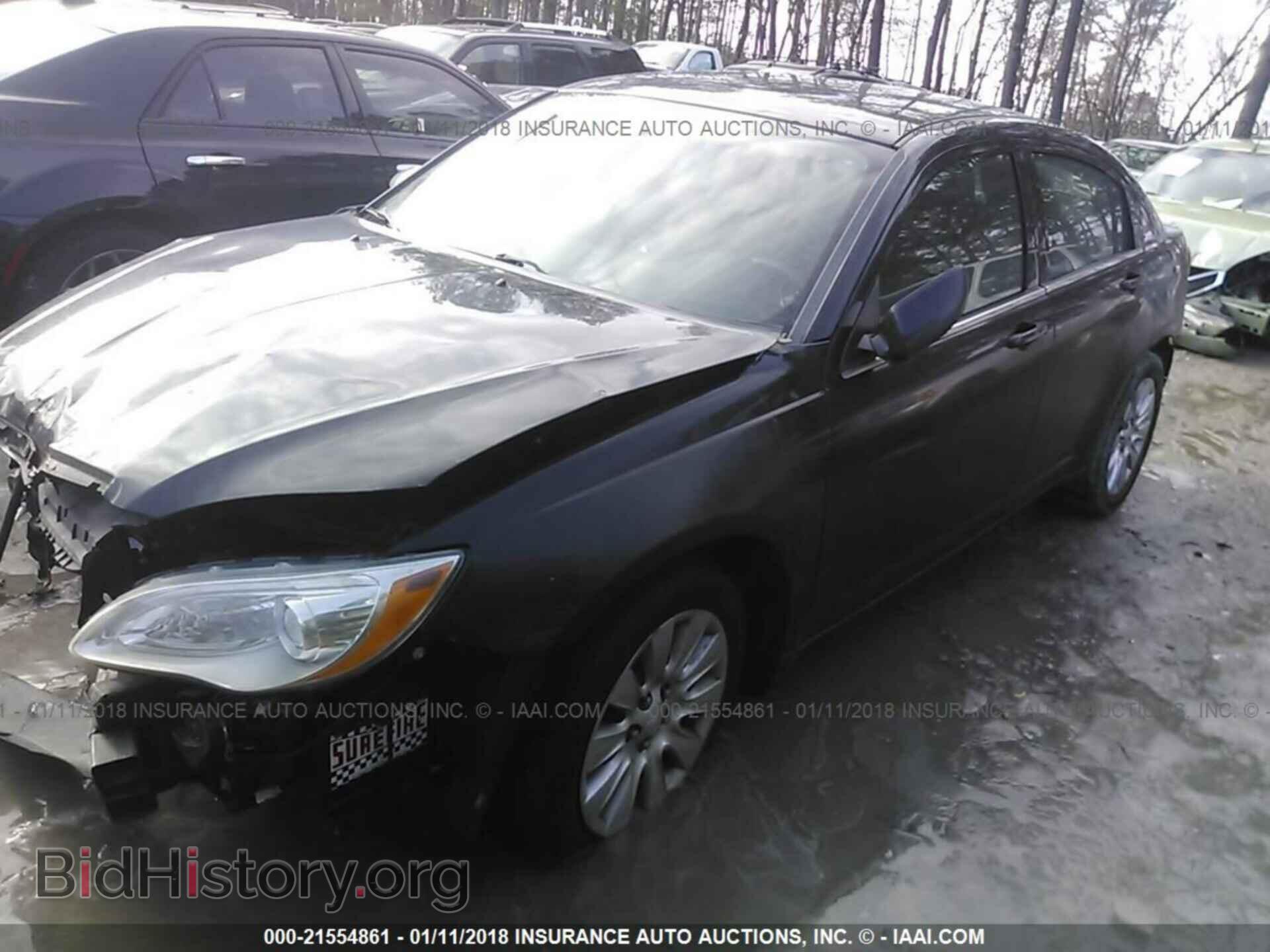2014 Chrysler 200 - VIN: 1C3CCBAB2EN230685 - Фото 2