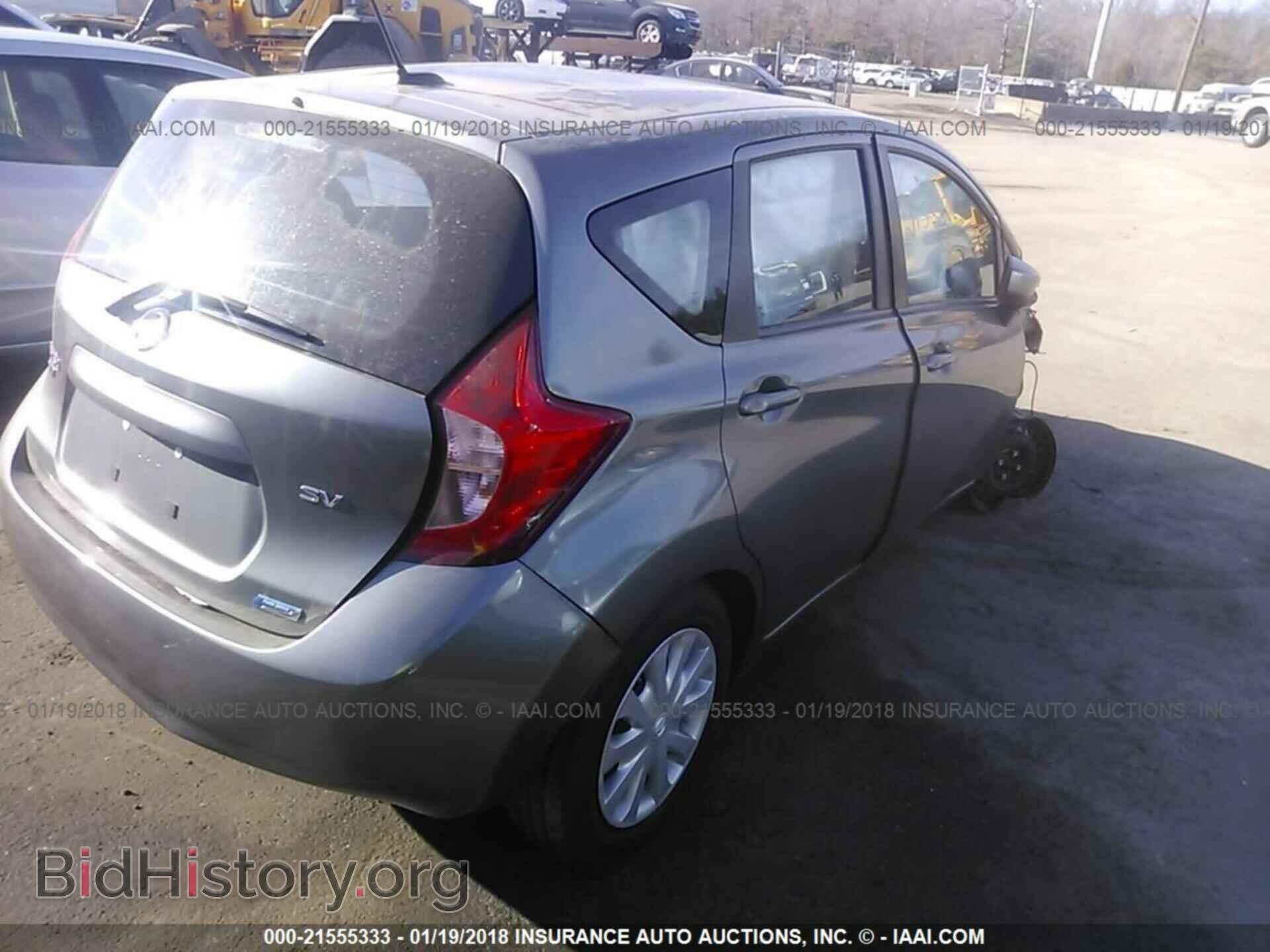 2016 Nissan Versa note - VIN: 3N1CE2CP3GL352993 - Photo 4