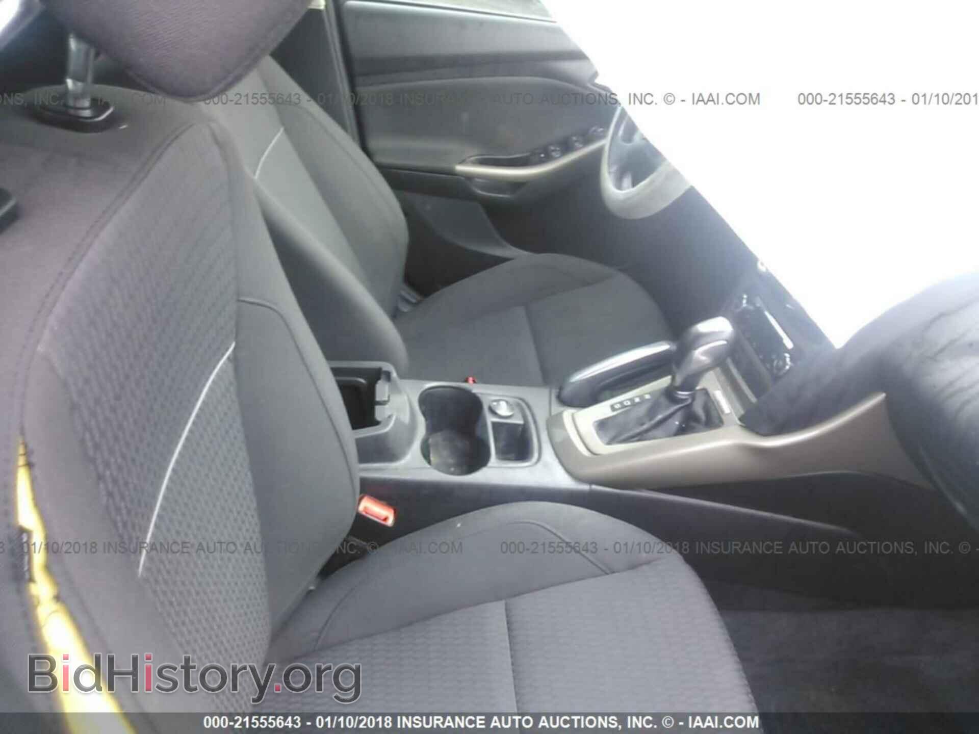 2012 Ford Focus - VIN: 1FAHP3H28CL152980 - Photo 5
