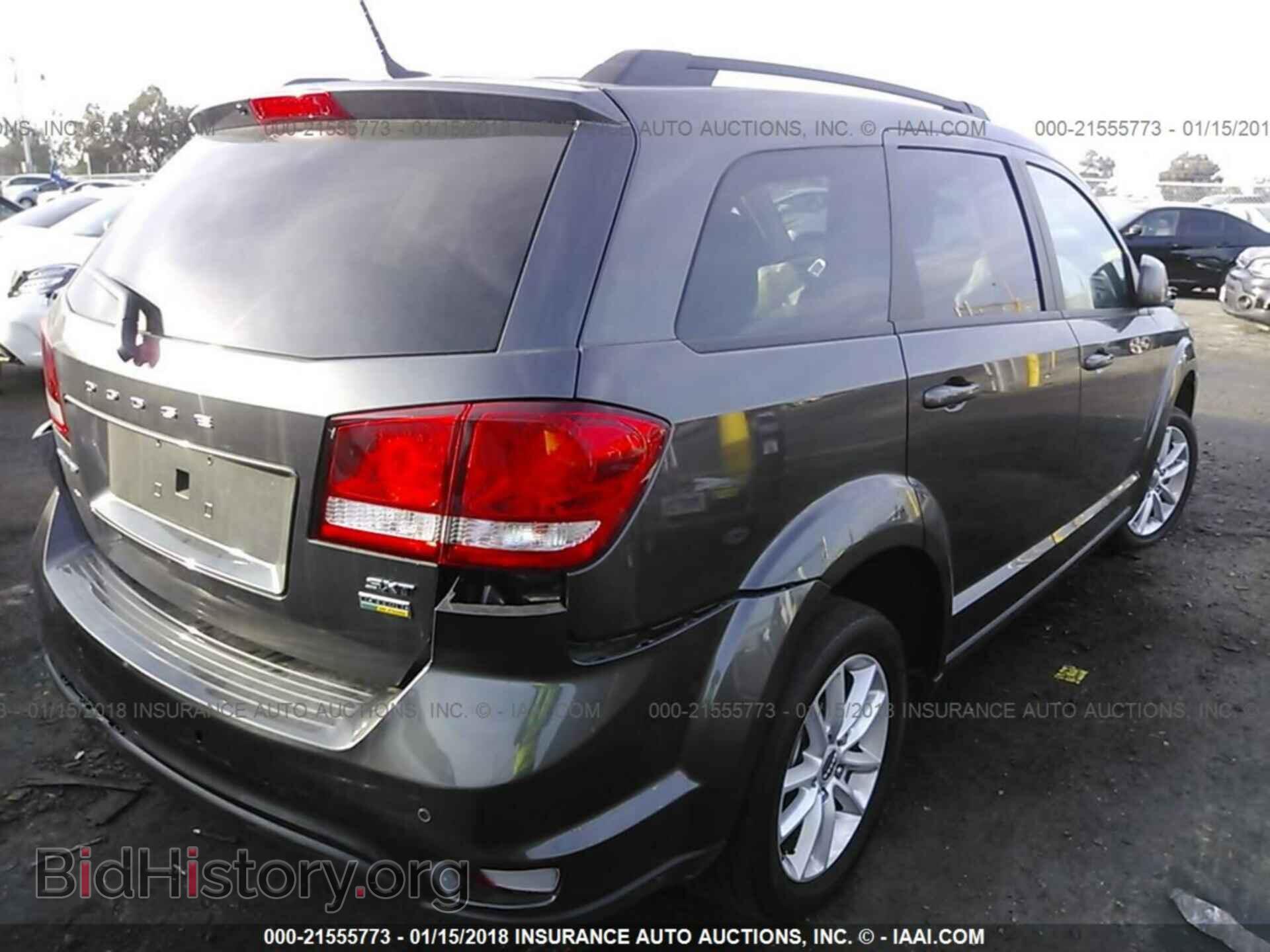 2017 Dodge Journey - VIN: 3C4PDCBG2HT704939 - Photo 4