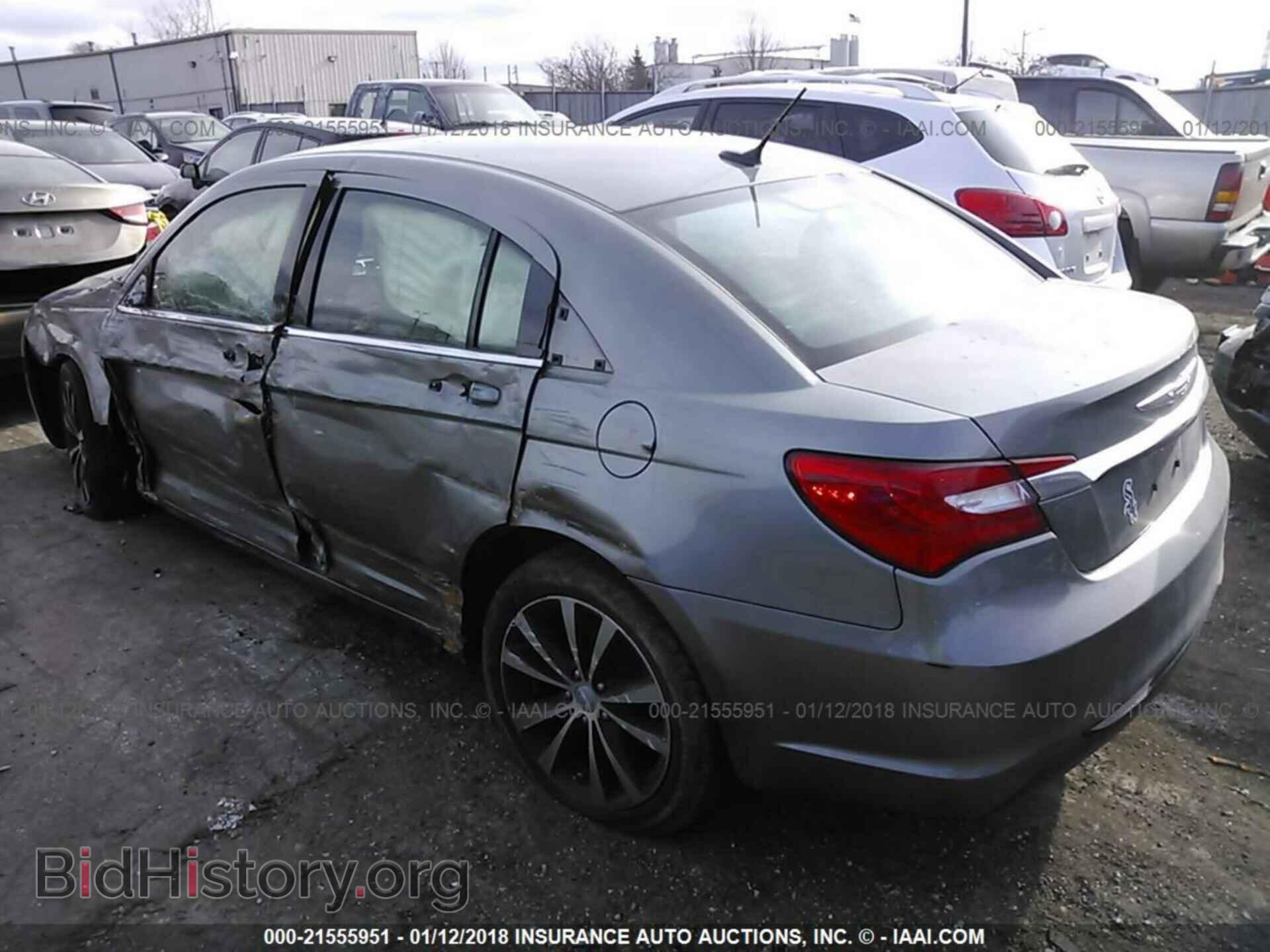 2013 Chrysler 200 - VIN: 1C3CCBCB5DN645916 - Photo 3
