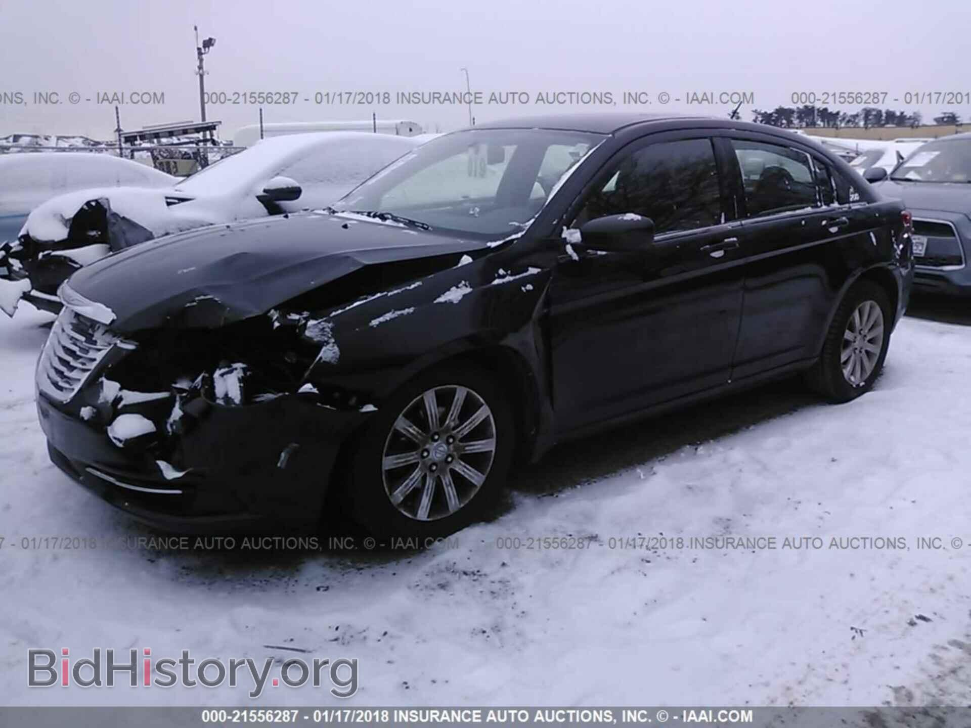 2013 Chrysler 200 - VIN: 1C3CCBBB0DN515494 - Photo 2