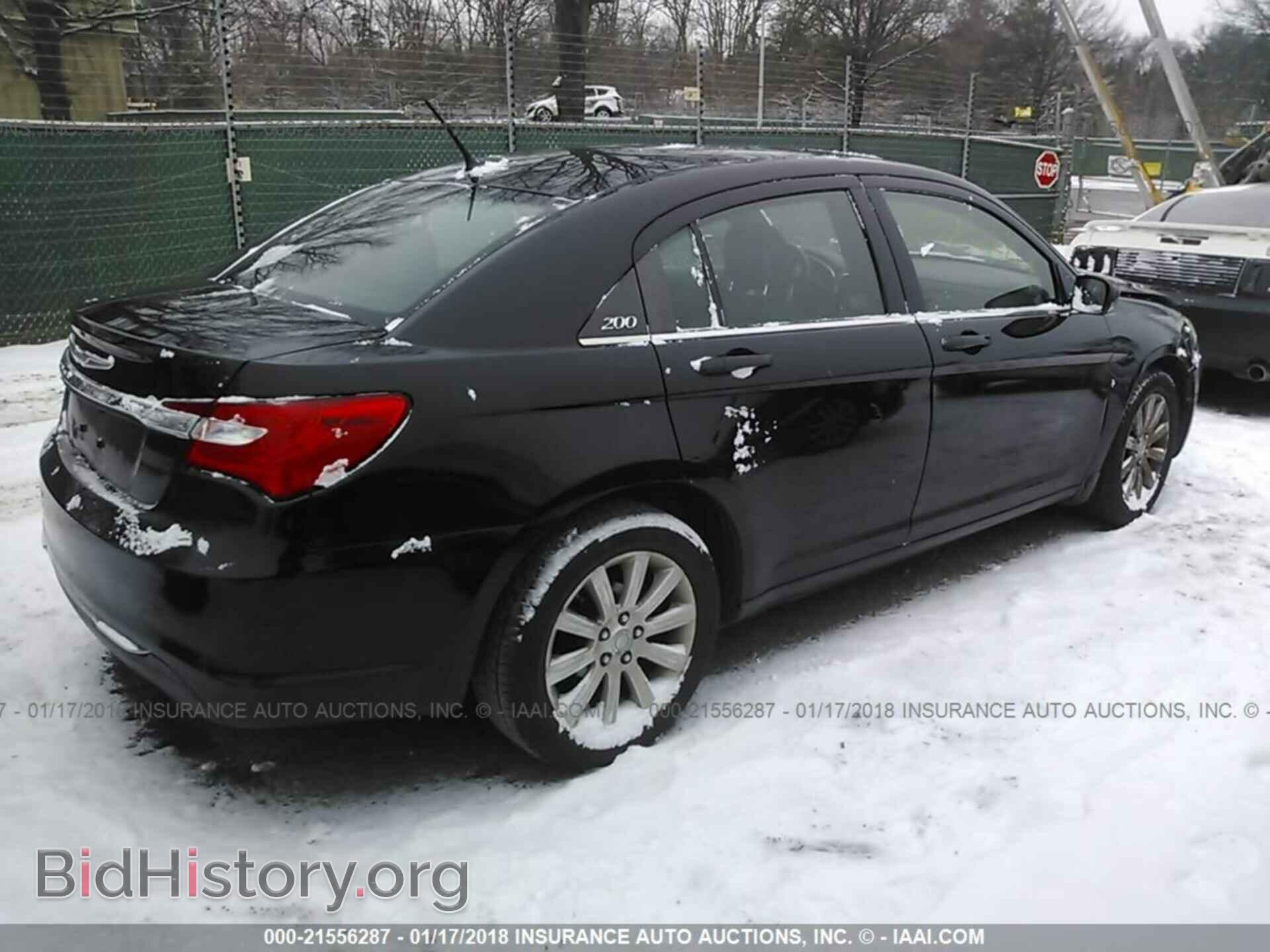 2013 Chrysler 200 - VIN: 1C3CCBBB0DN515494 - Photo 4