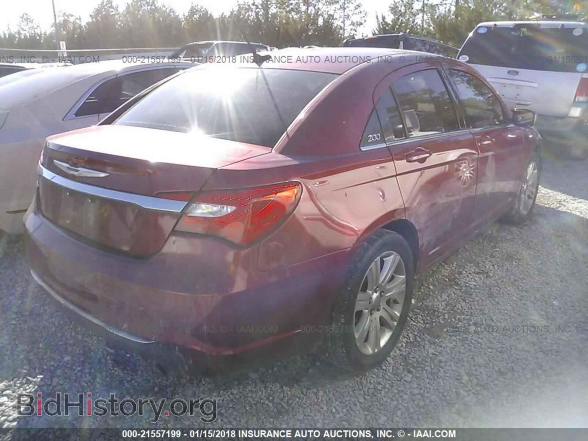 2013 Chrysler 200 - VIN: 1C3CCBBB5DN696205 - Photo 4