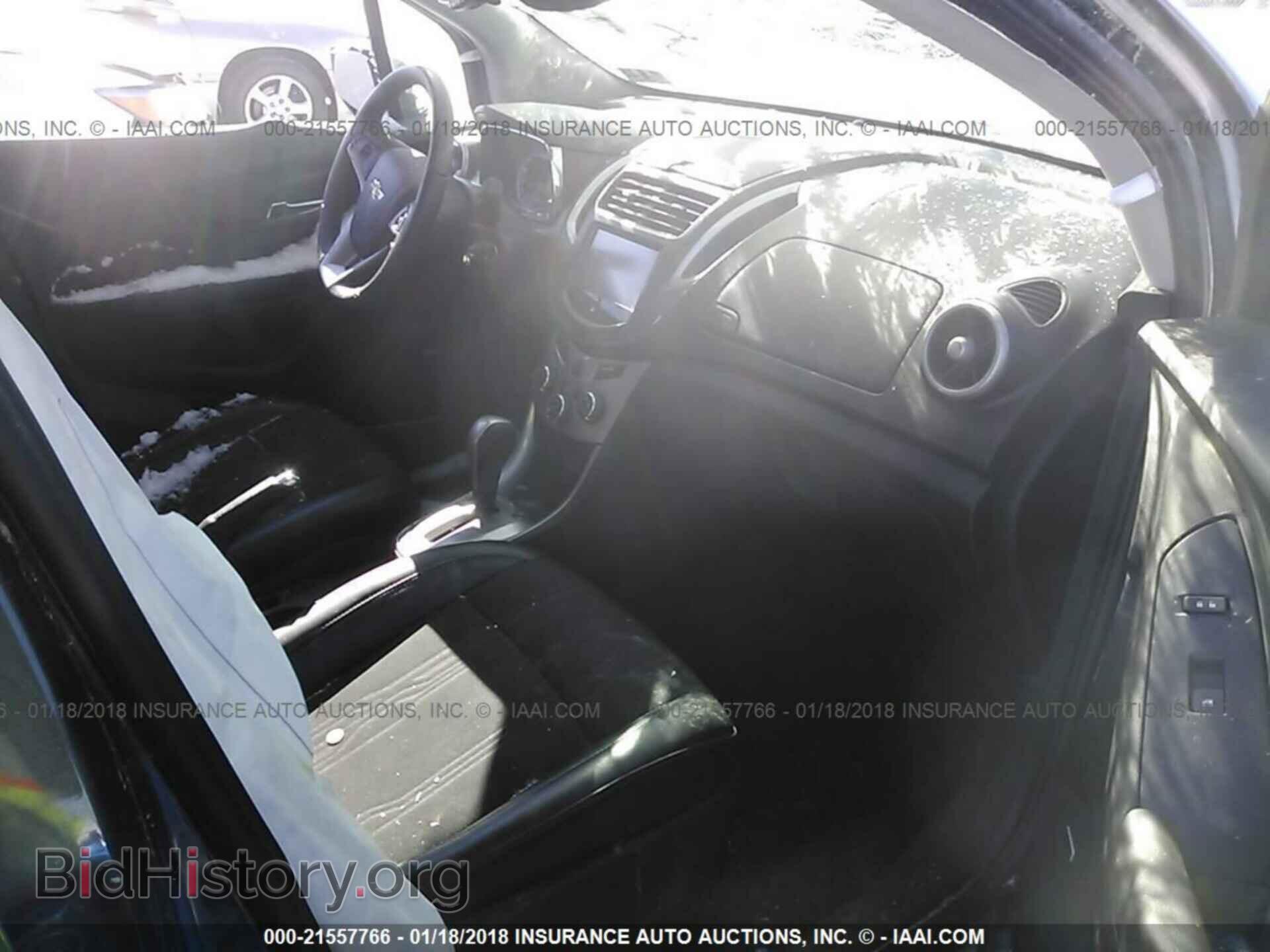 2016 Chevrolet Trax - VIN: 3GNCJPSB2GL246702 - Photo 5