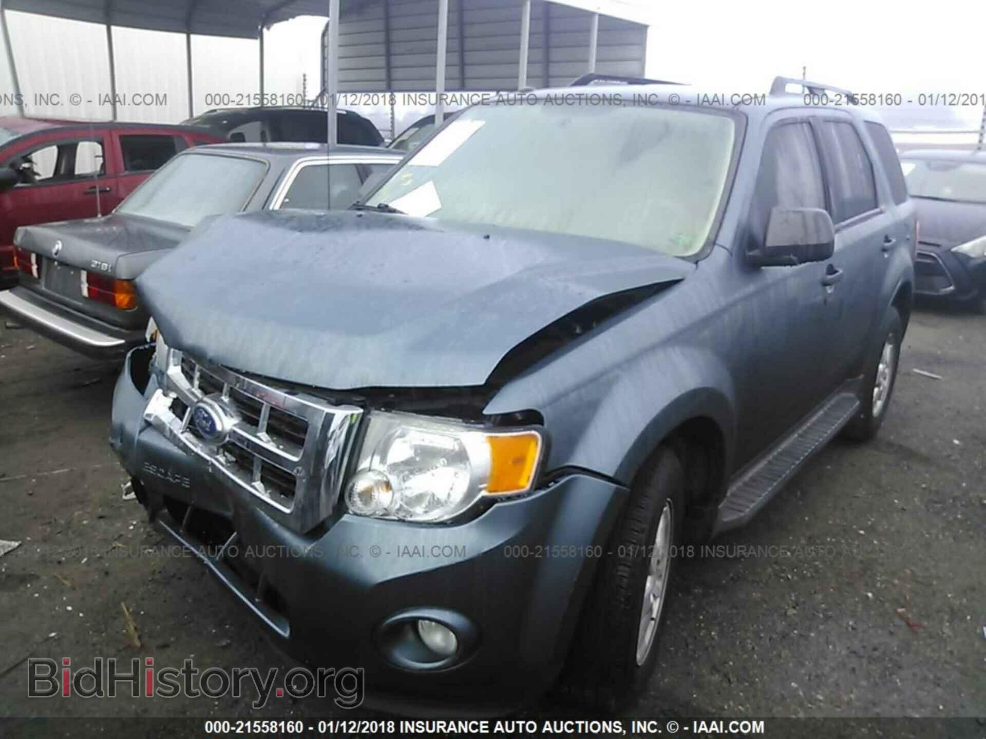 2011 Ford Escape - VIN: 1FMCU0D76BKA93599 - Photo 2