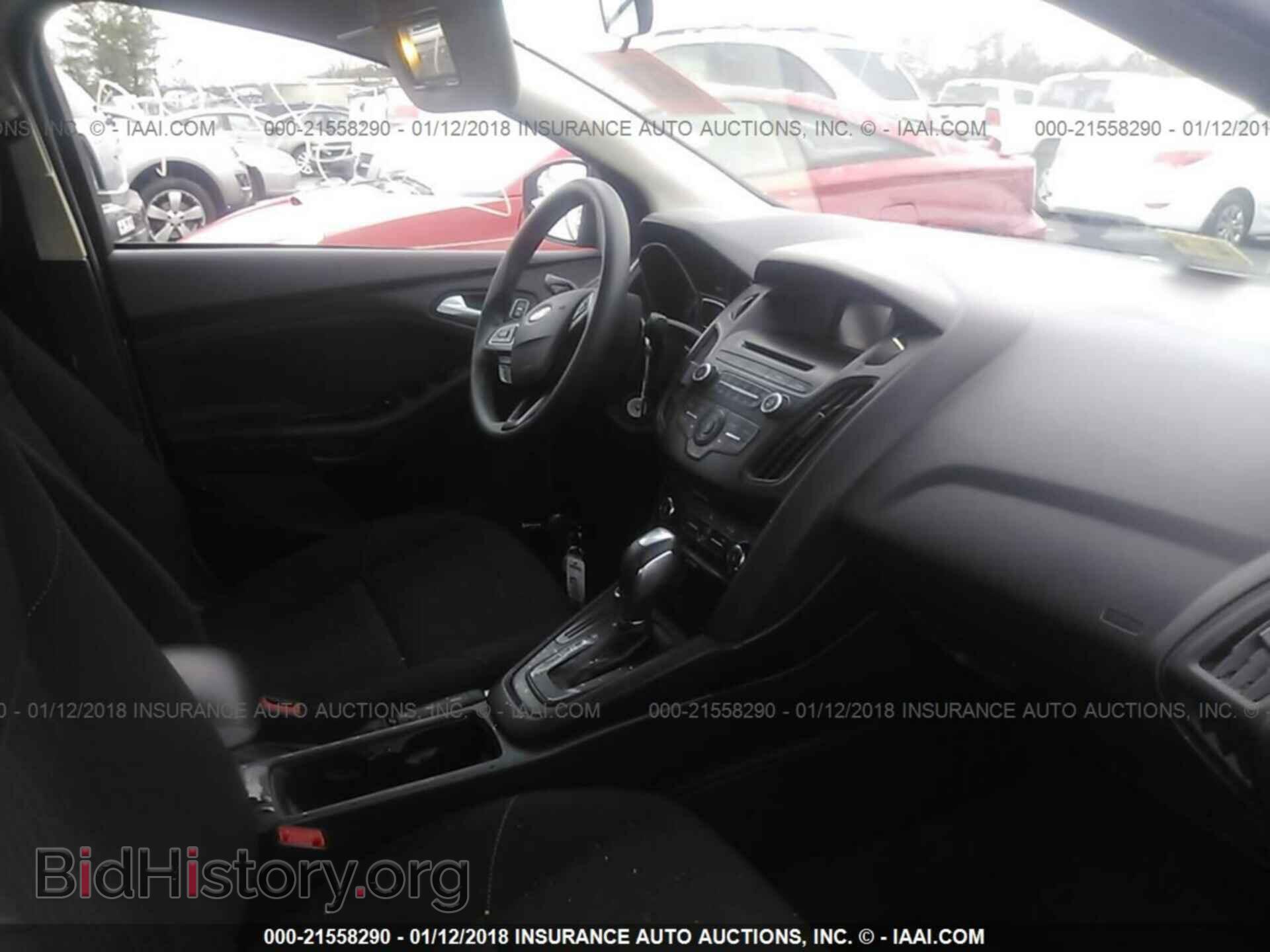 2015 Ford Focus - VIN: 1FADP3F23FL233472 - Photo 5