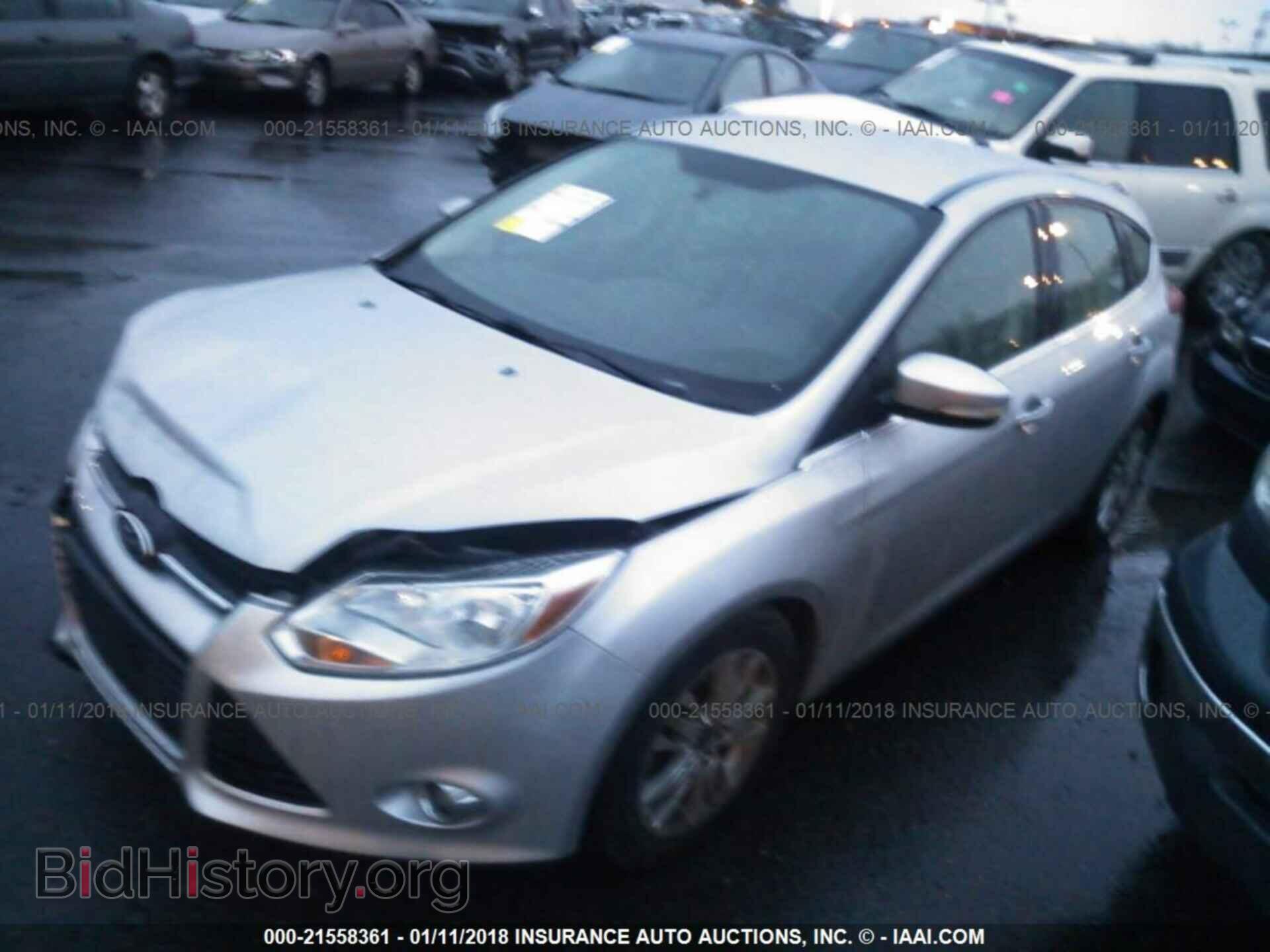 2012 Ford Focus - VIN: 1FAHP3M21CL358373 - Фото 2