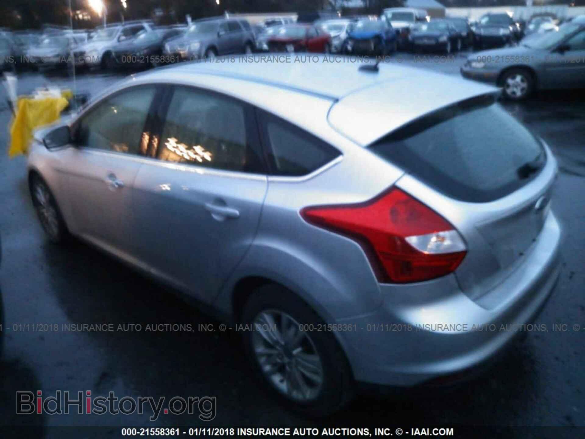2012 Ford Focus - VIN: 1FAHP3M21CL358373 - Фото 3