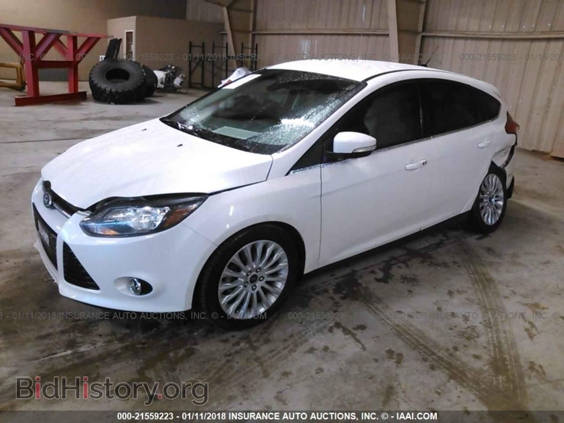 2012 Ford Focus - VIN: 1FAHP3N21CL472534 - Photo 2