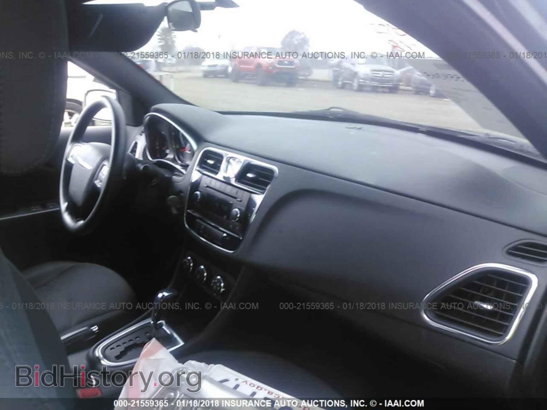 2012 Chrysler 200 - VIN: 1C3CCBAB5CN273804 - Photo 5